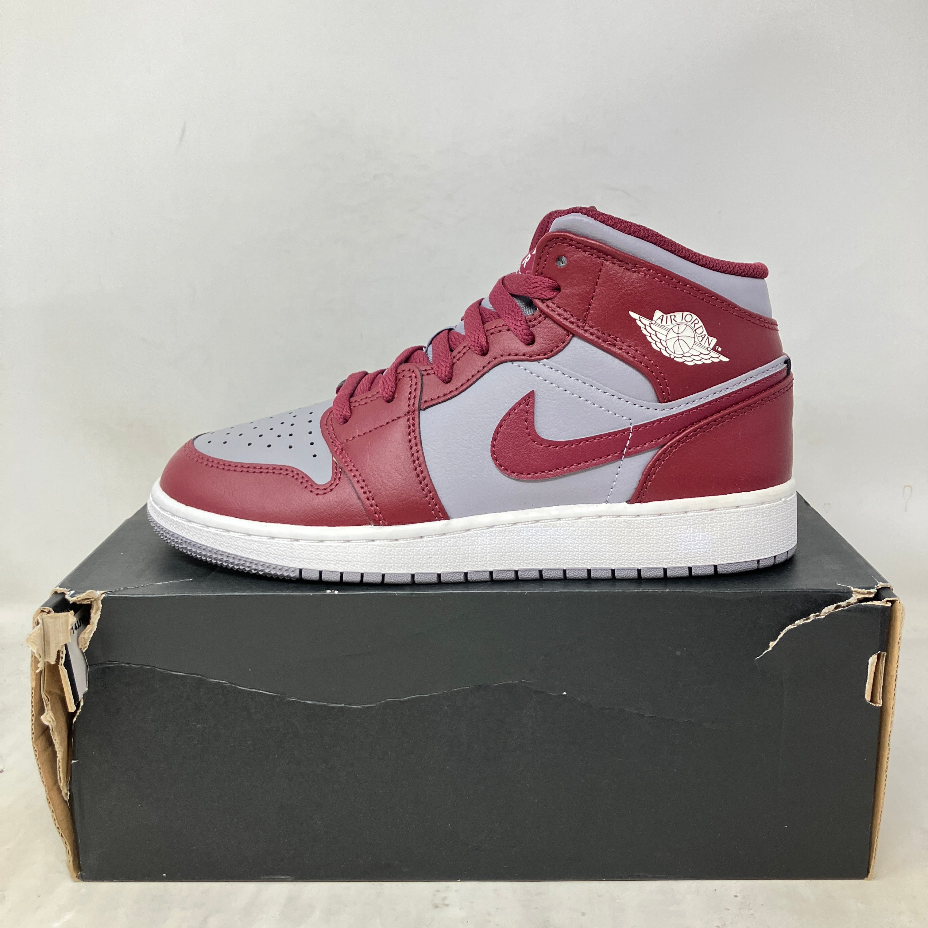 Jordan 1 Mid Cherrywood Red (GS)