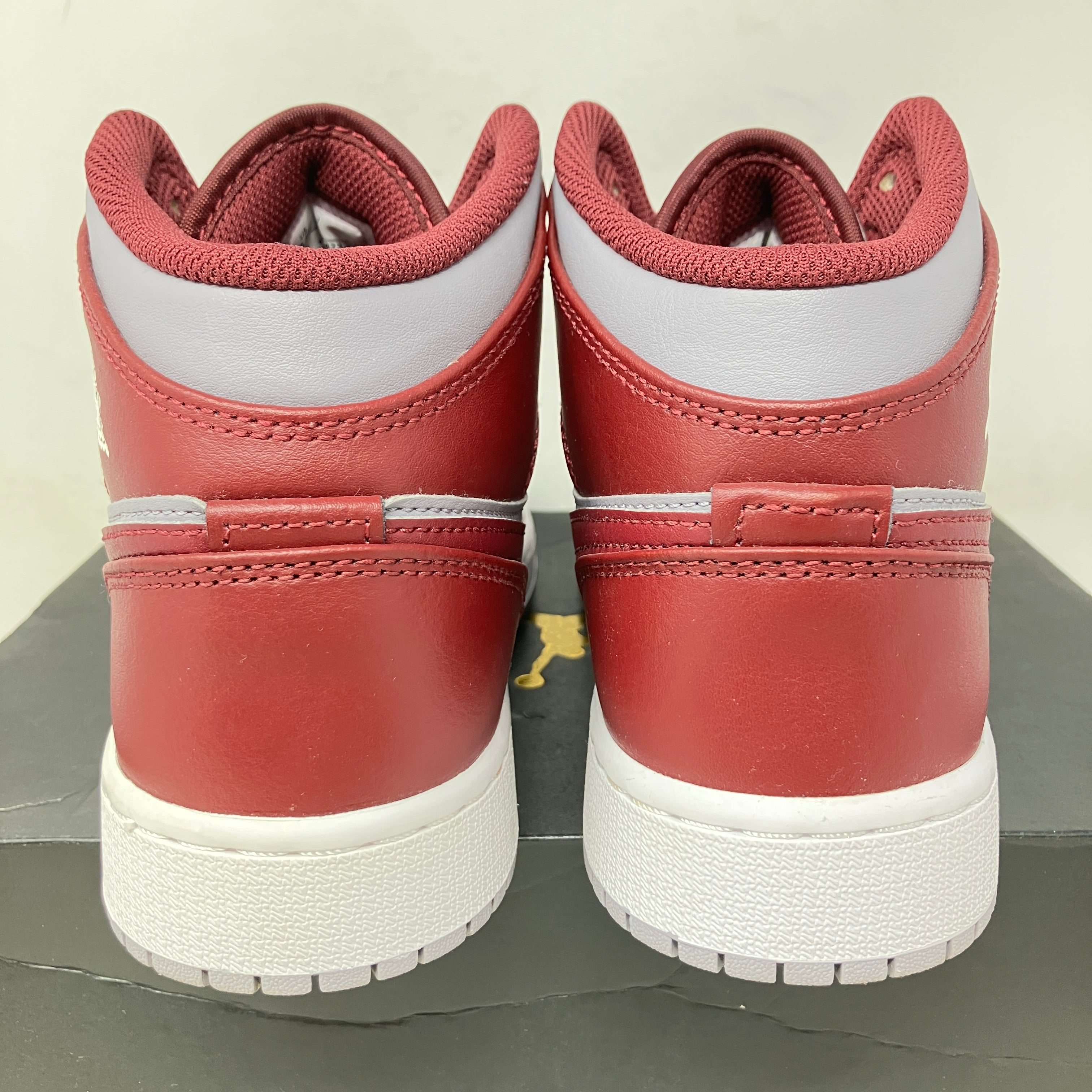 Jordan 1 Mid Cherrywood Red (GS)