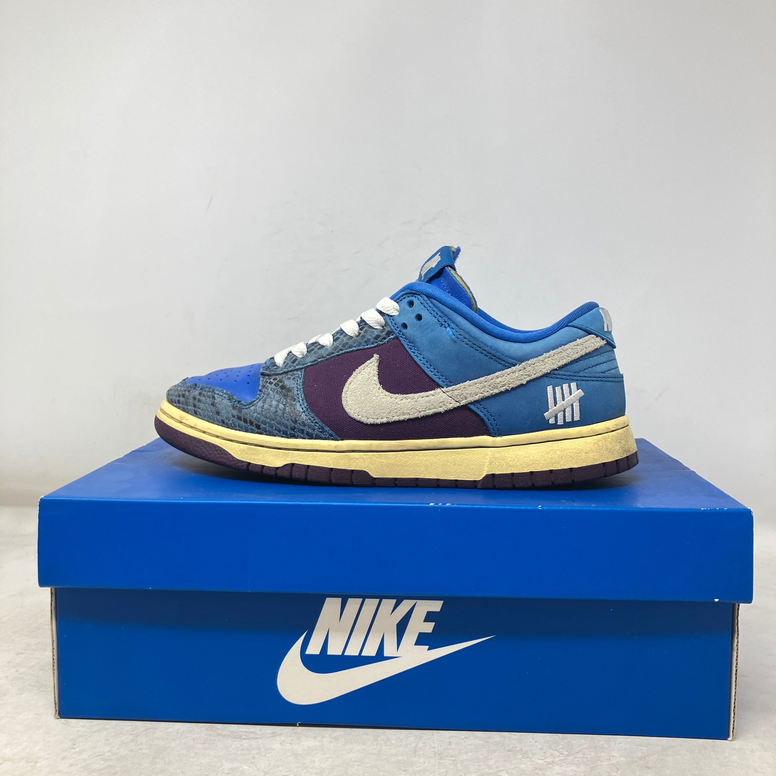 Nike Dunk Low Undefeated 5 On It Dunk vs. AF1