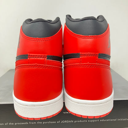 Jordan 1 Retro Bred (2001)