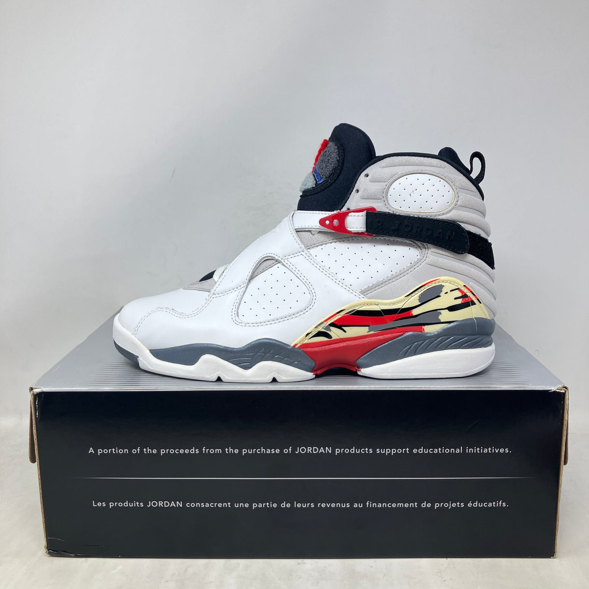 Jordan 8 Retro Bugs Bunny (2003)