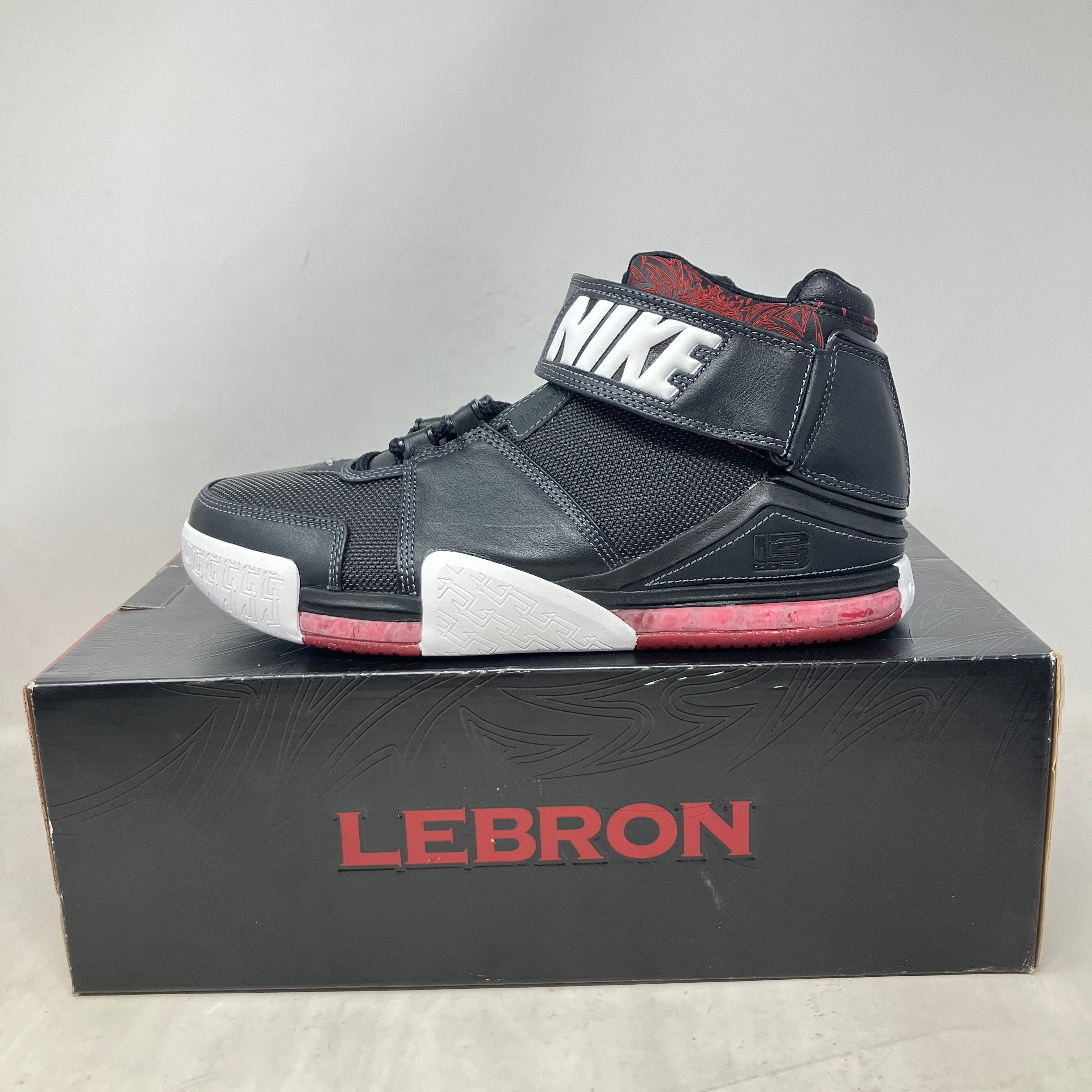 Nike LeBron Zoom 2 Black Crimson (2004)