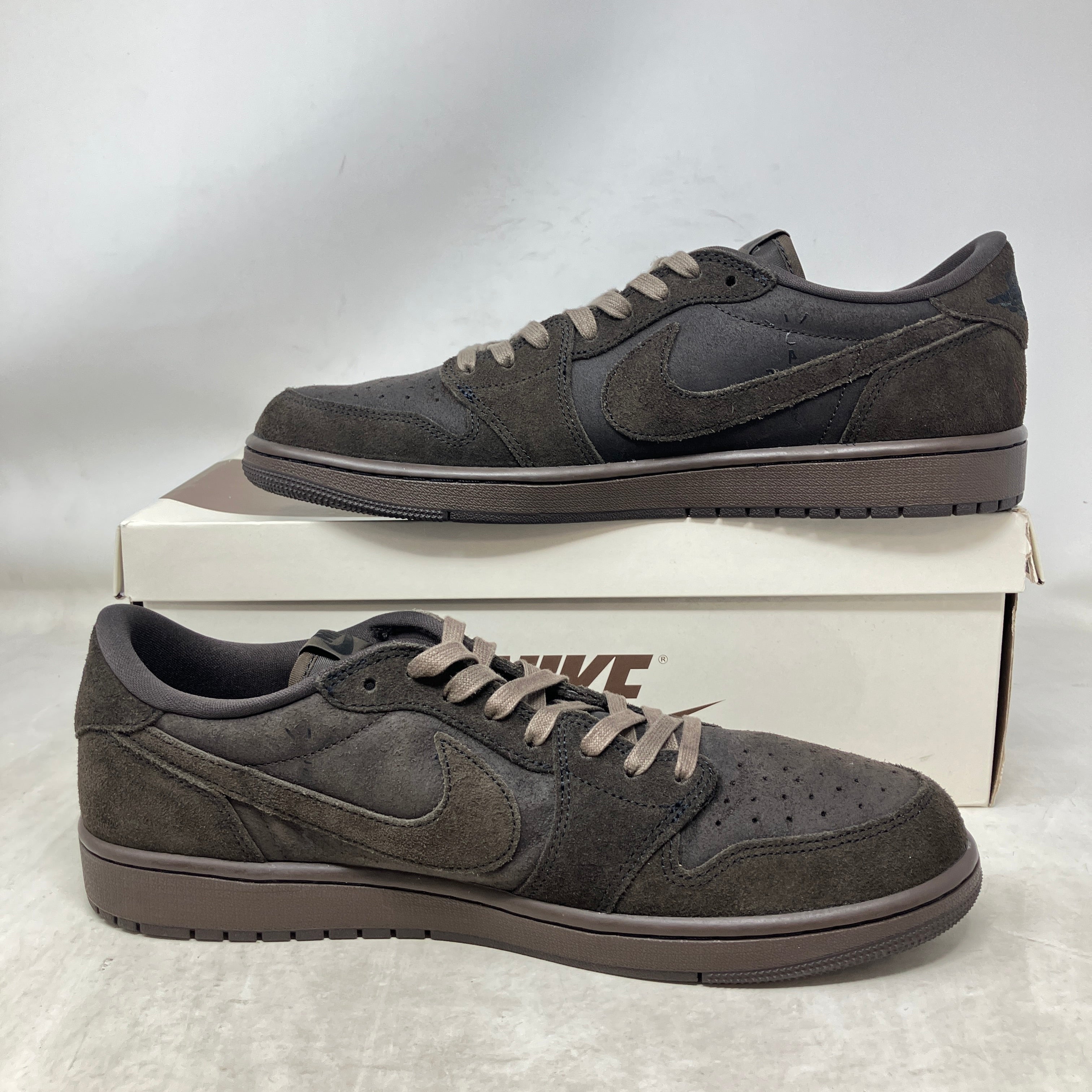 Jordan 1 Retro Low OG SP Travis Scott Velvet Brown
