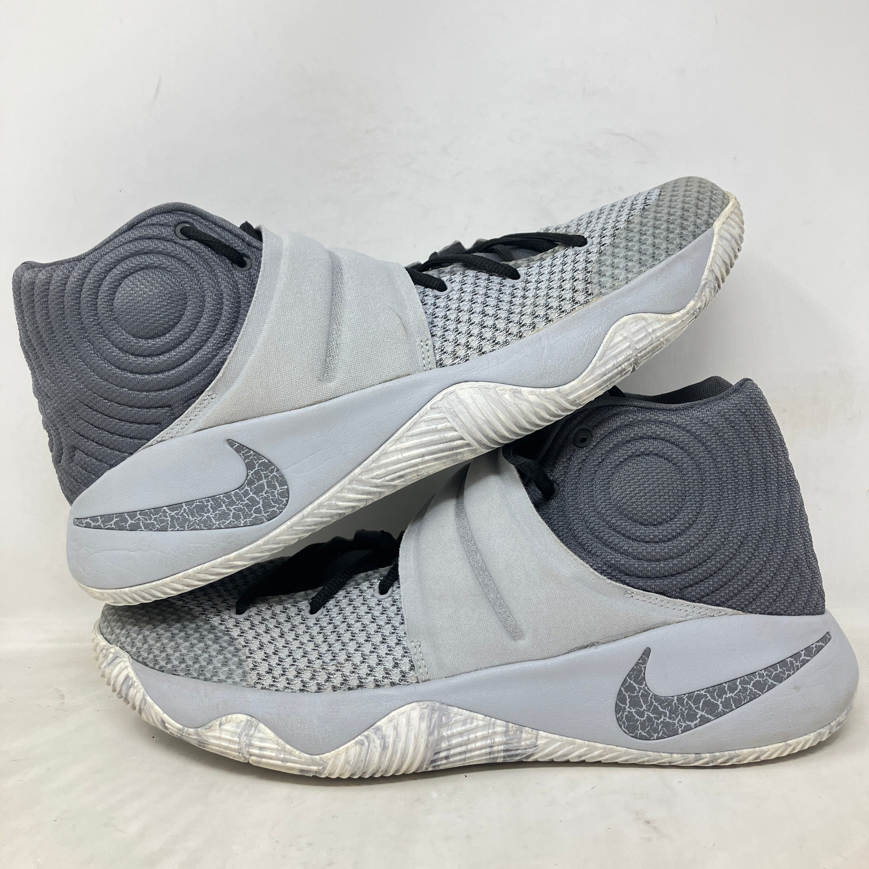 Nike Kyrie 2 Omega