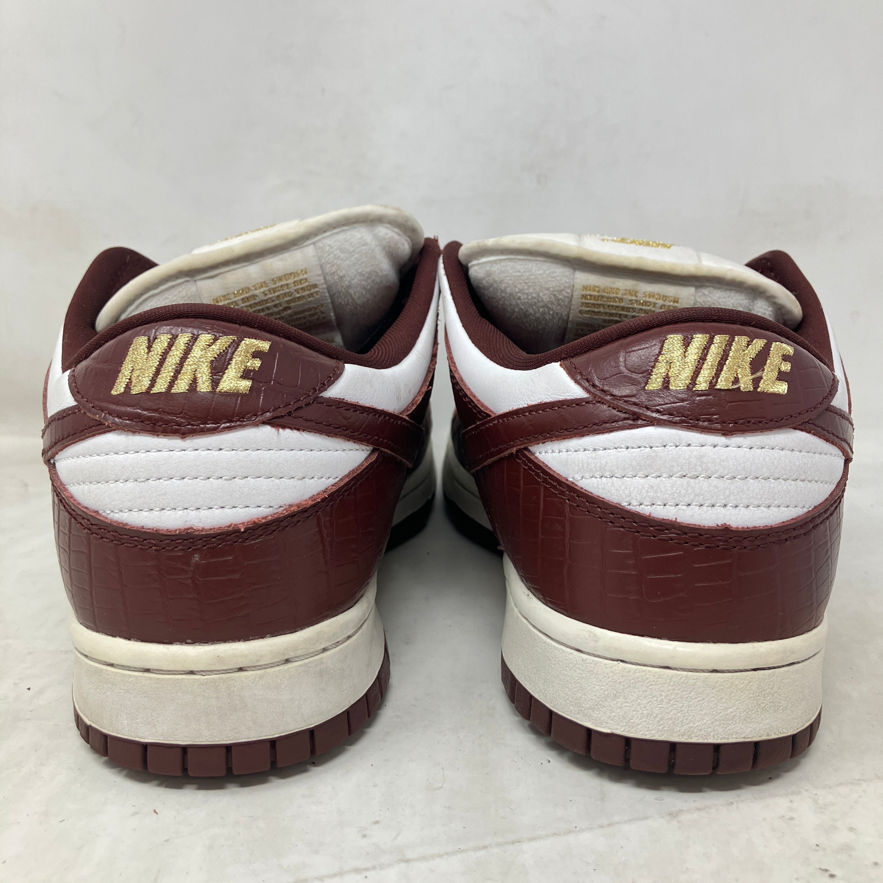 Nike SB Dunk Low Supreme Stars Barkroot Brown (2021)