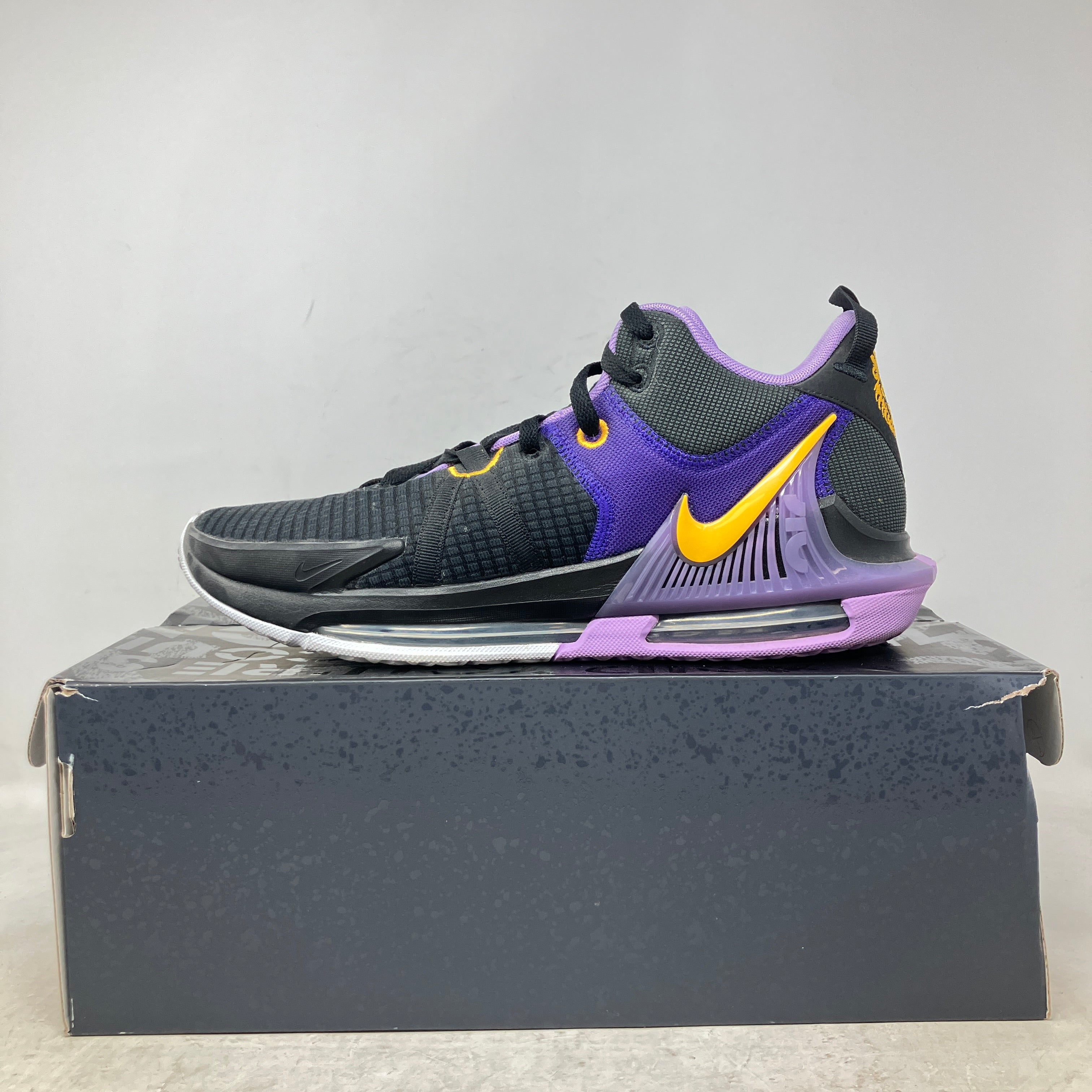 Nike LeBron Witness 7 Lakers