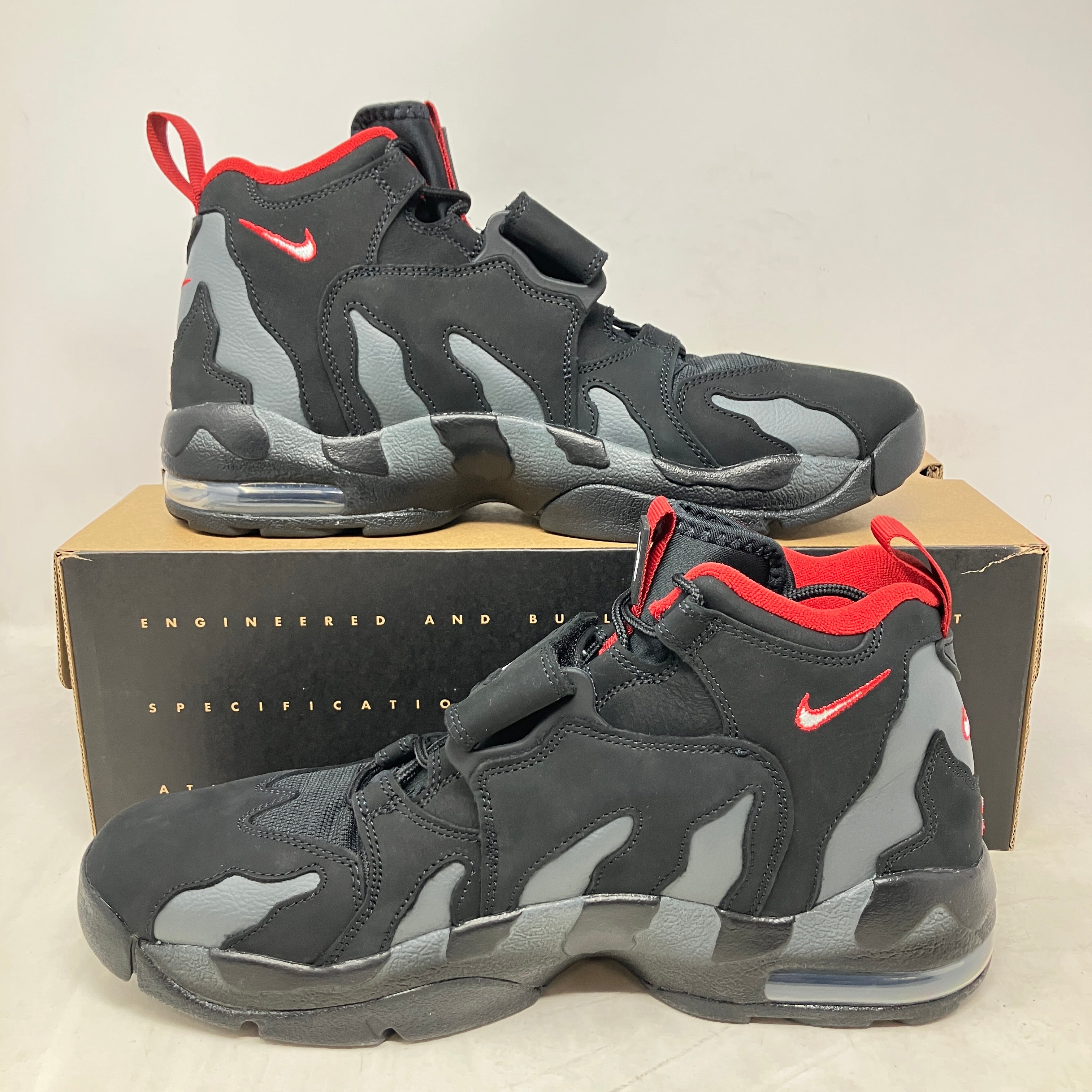 Nike Air DT Max '96 Falcons