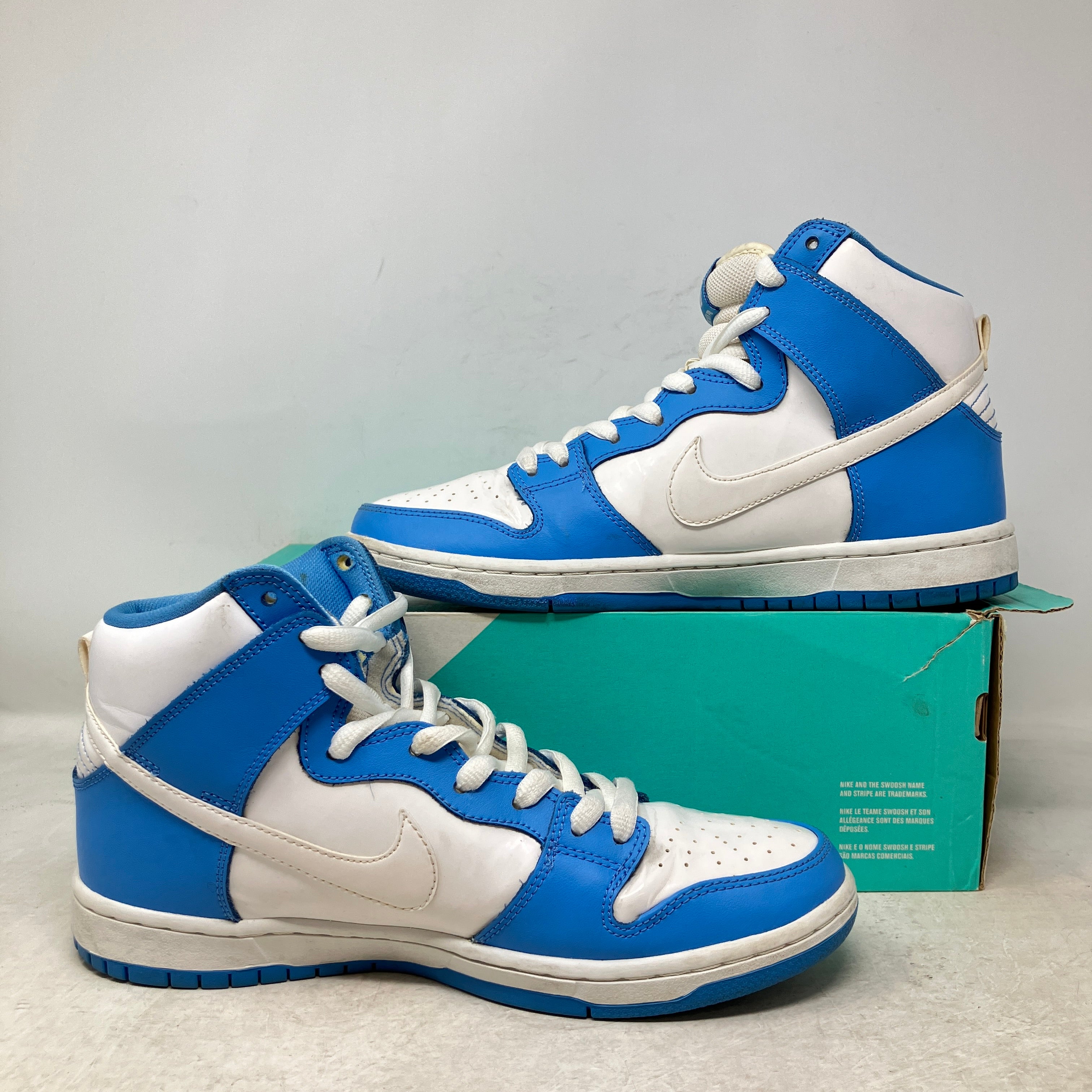 Nike SB Dunk High Rivalry