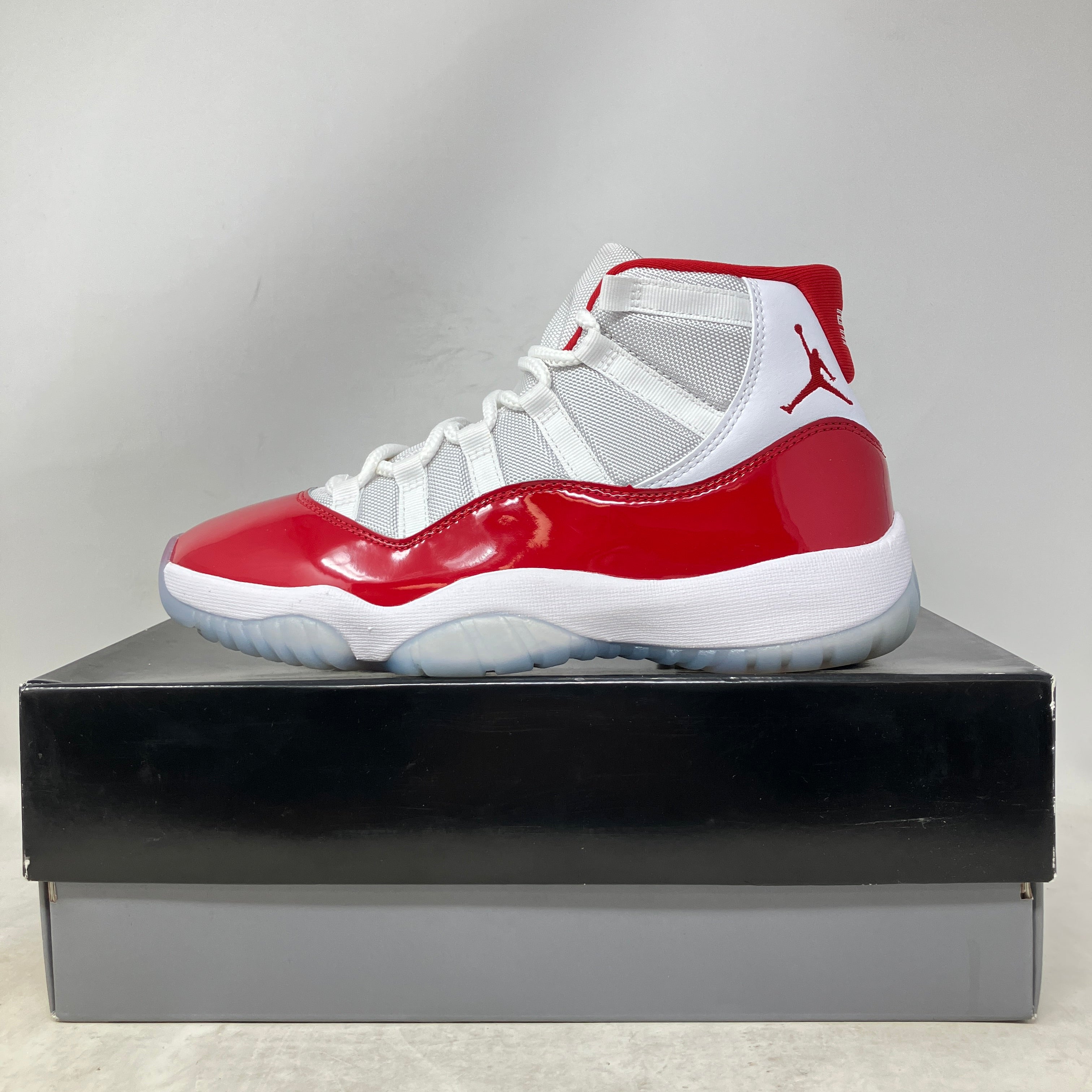 Jordan 11 Retro Cherry (2022)