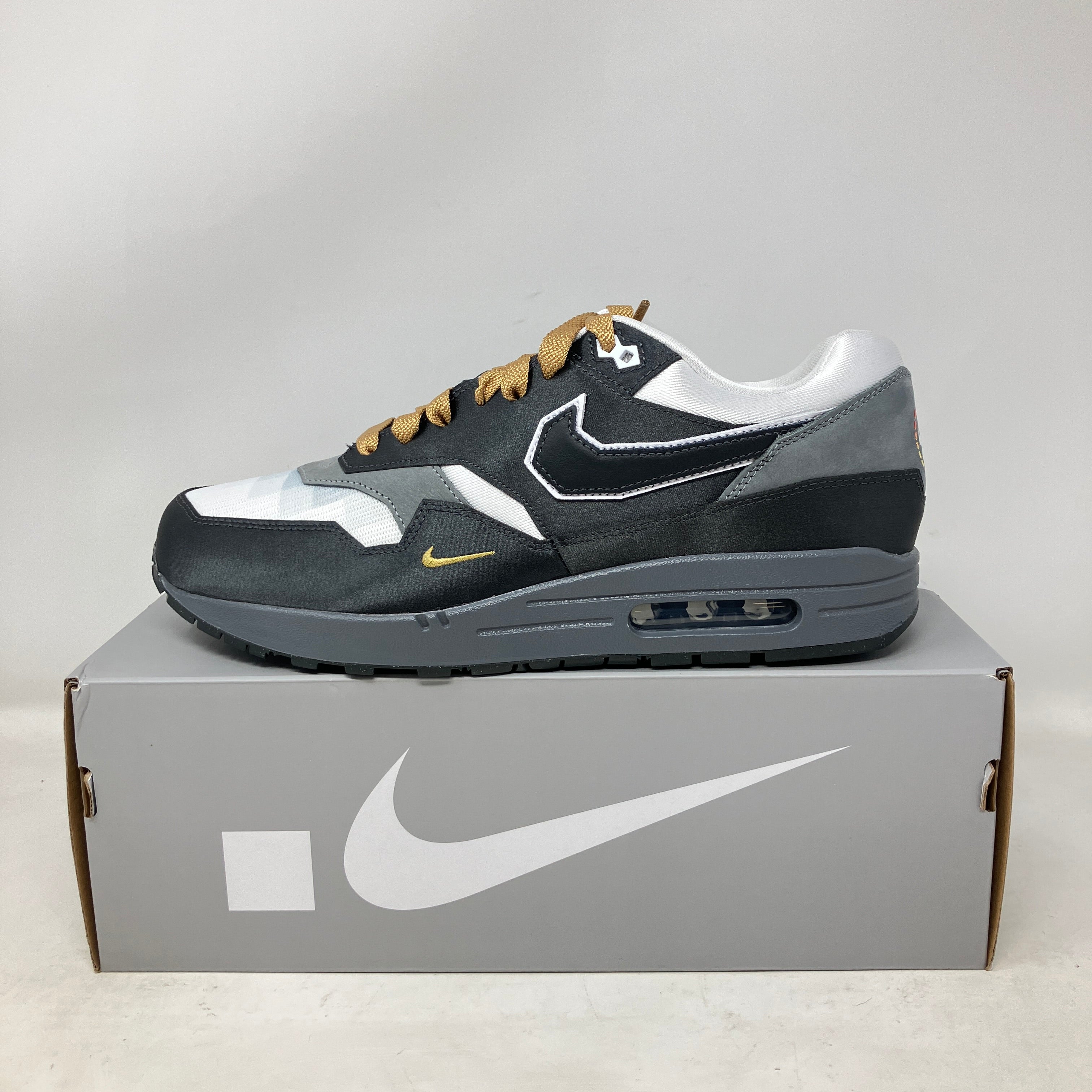 Nike Air Max 1 .SWOOSH Low Poly Big Head Mode