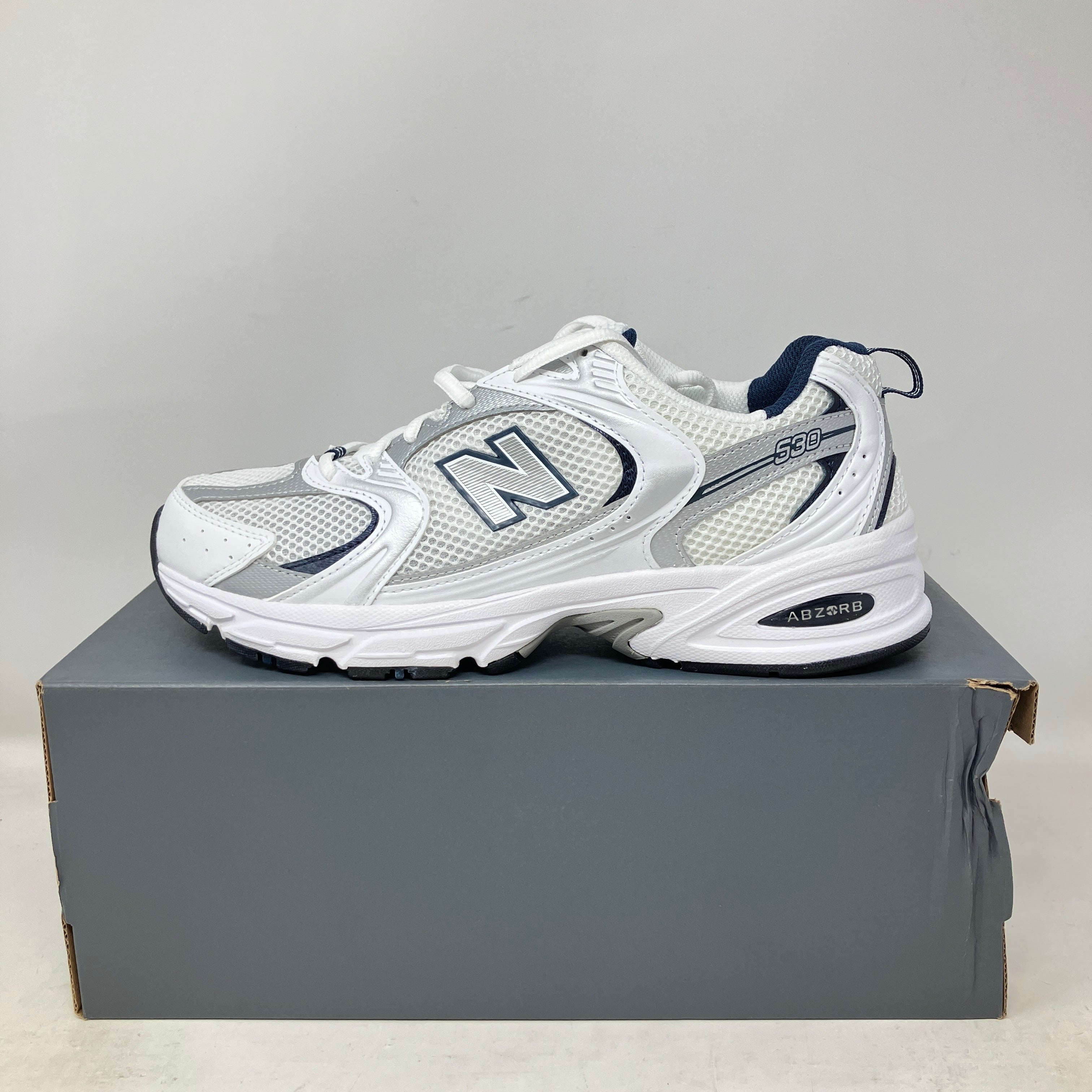 New Balance 530 White Silver Navy