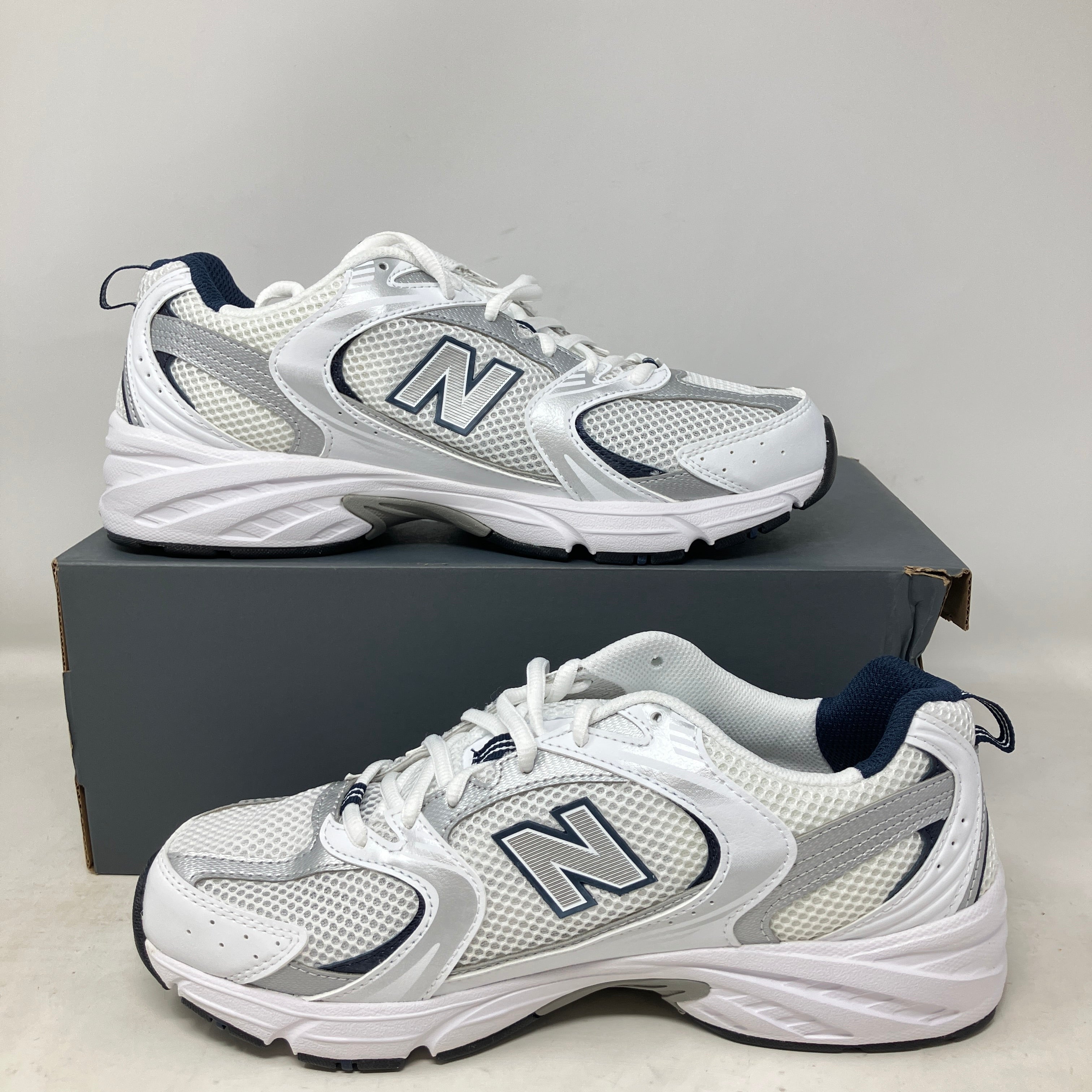 New Balance 530 White Silver Navy