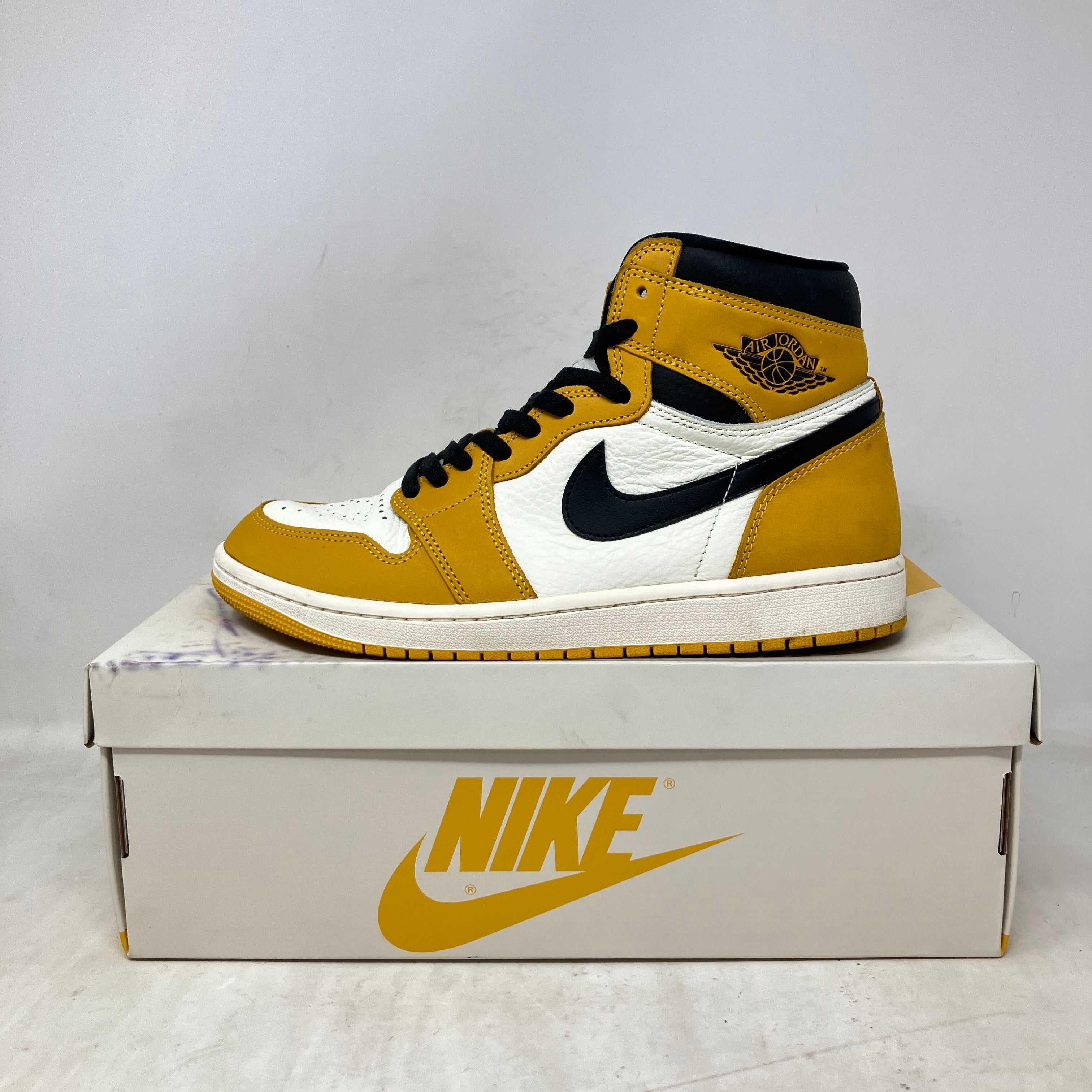 Jordan 1 Retro High OG Yellow Ochre pre-owned sneakers with all accessories included