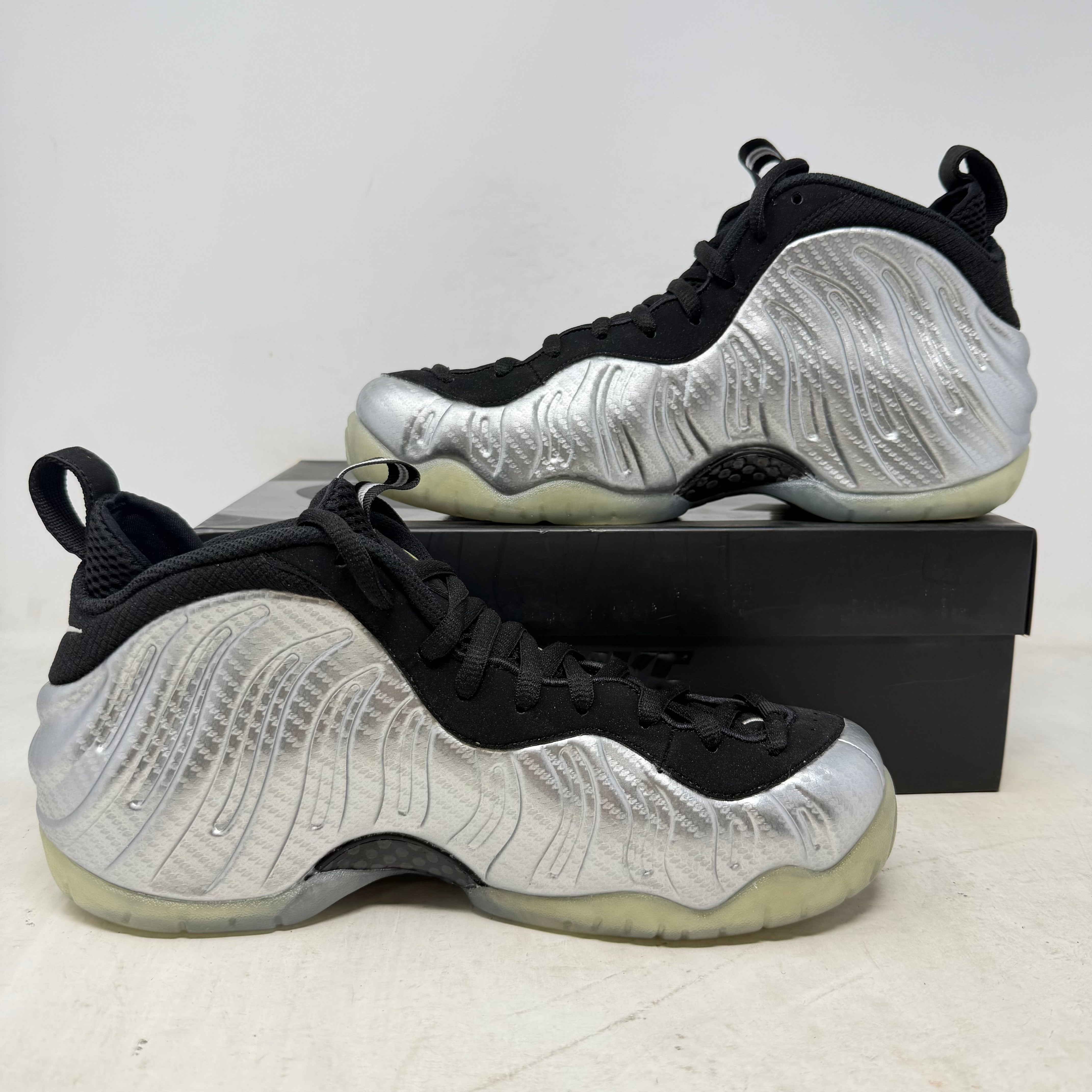 Nike Air Foamposite Pro Silver Surfer