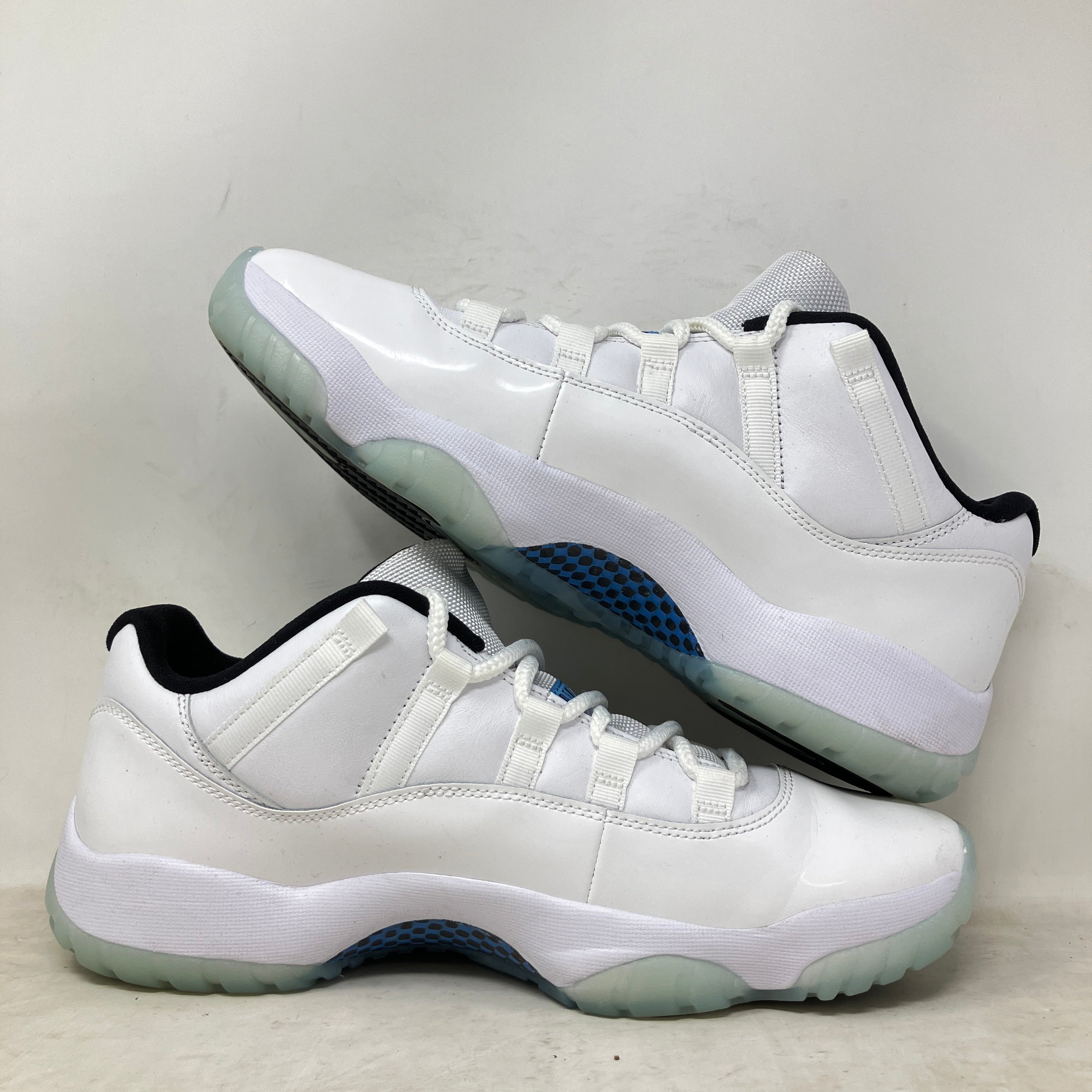Jordan 11 Retro Low Legend Blue