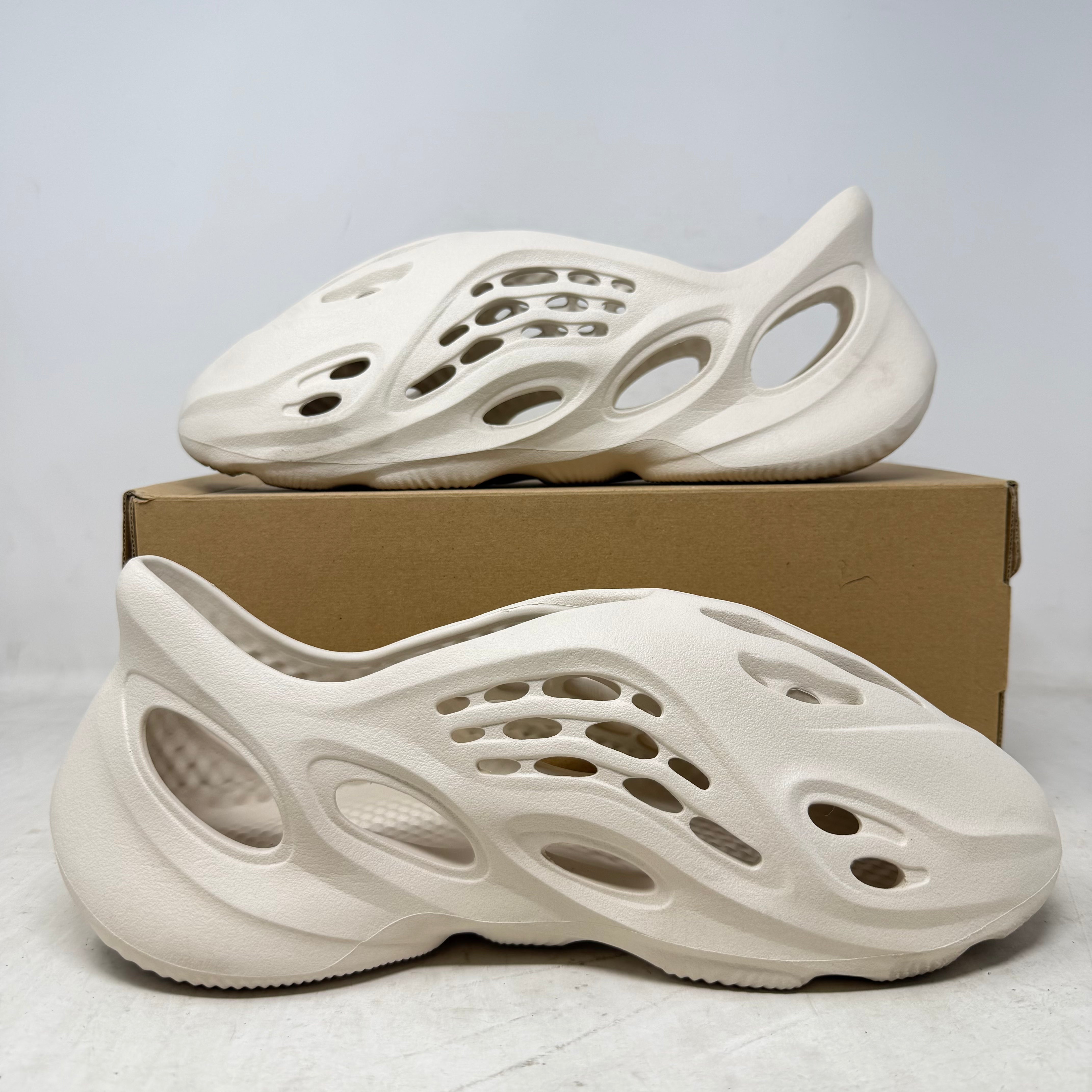 adidas Yeezy Foam RNNR Ararat