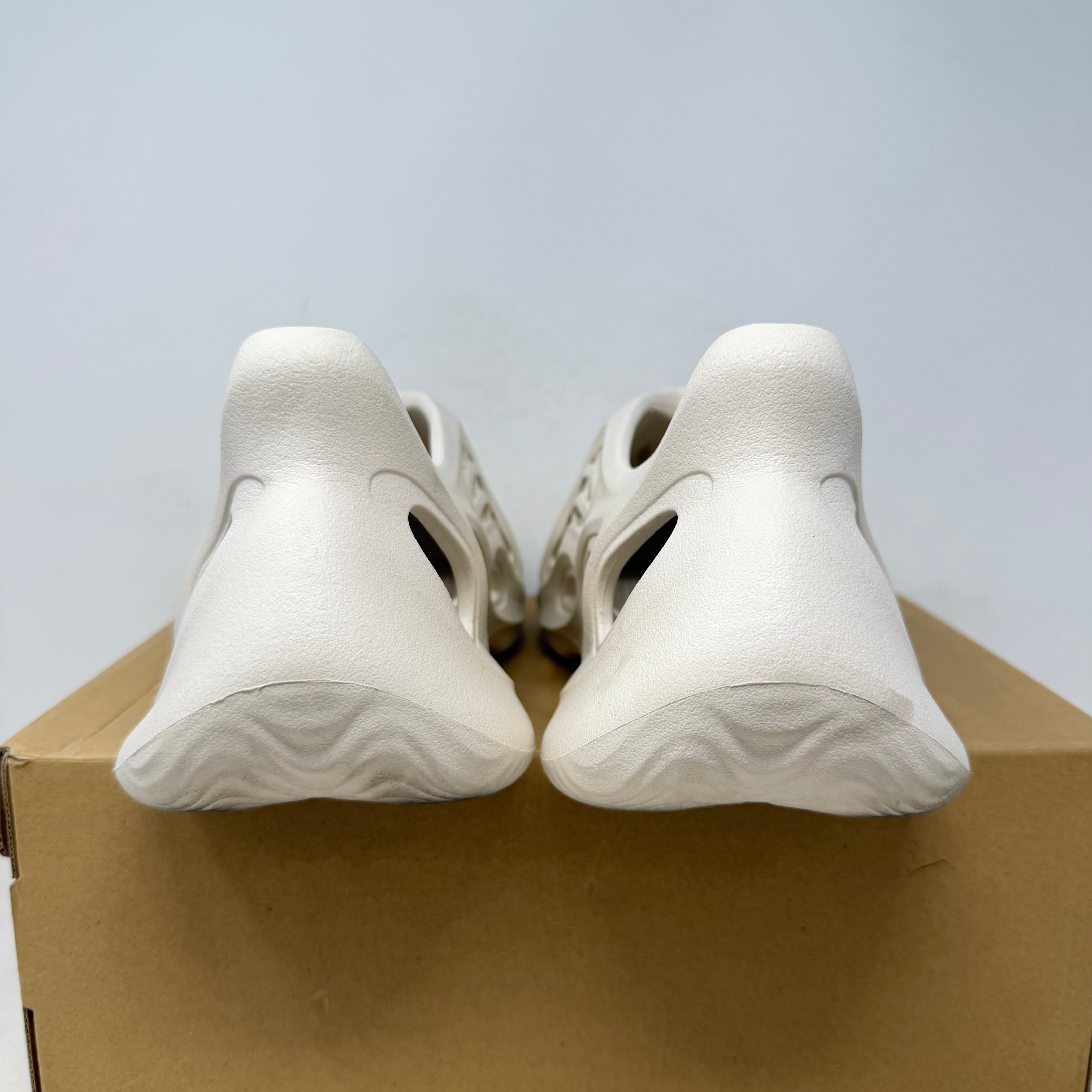 adidas Yeezy Foam RNNR Ararat