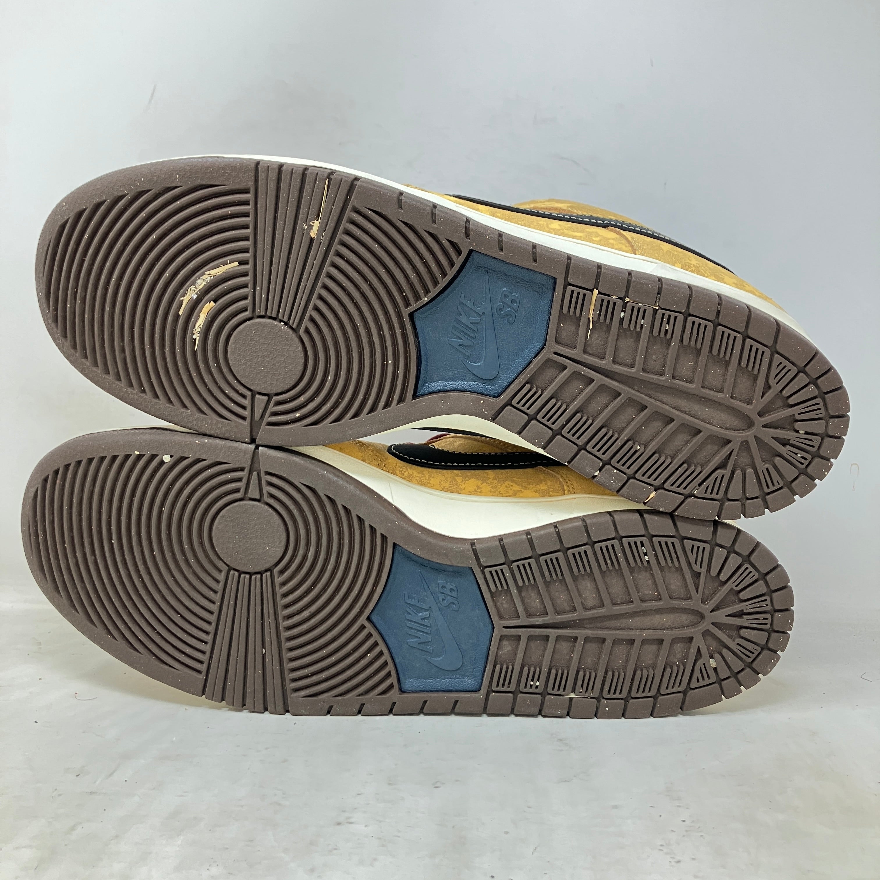 Nike SB Dunk Low City of Cinema