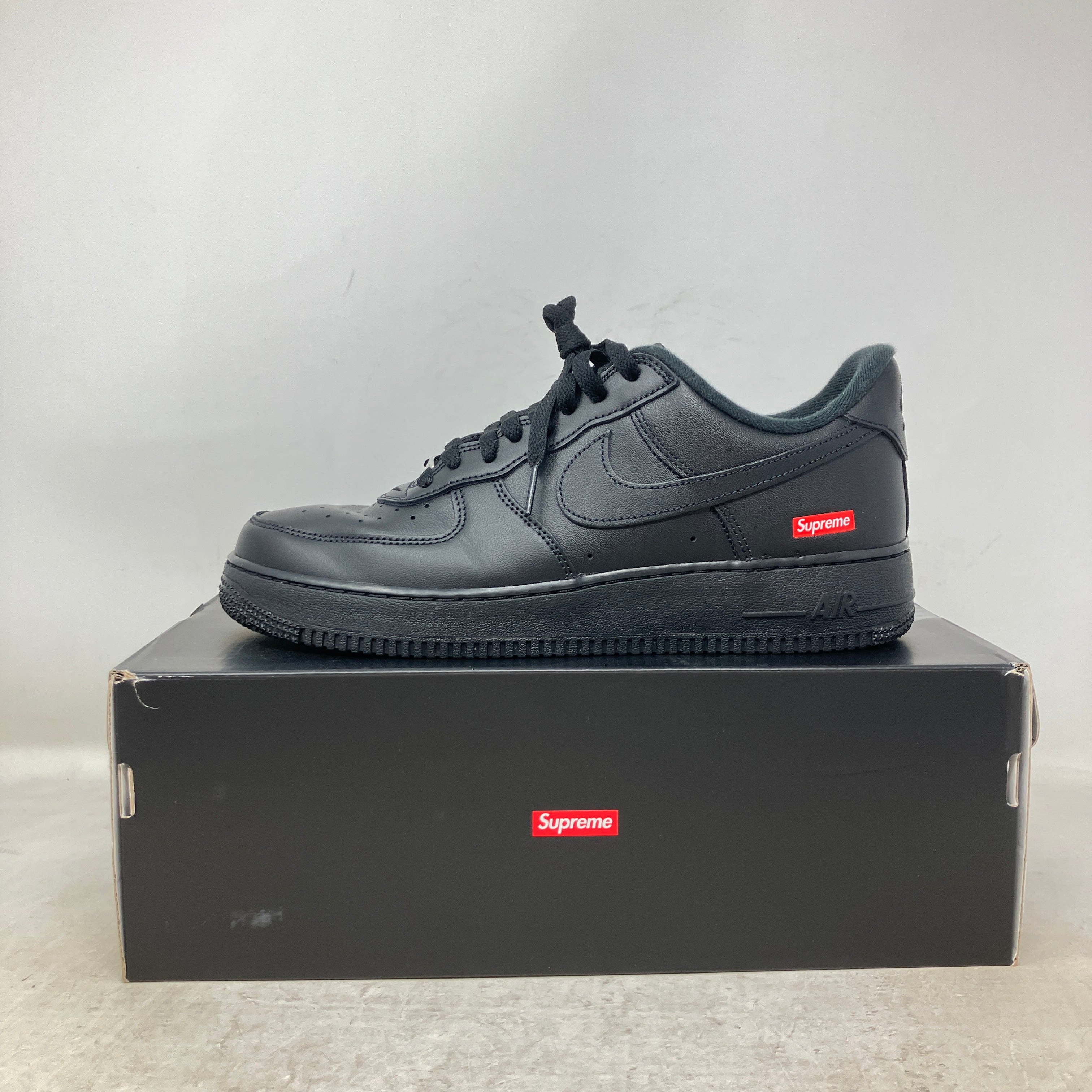 Nike Air Force 1 Low Supreme Black
