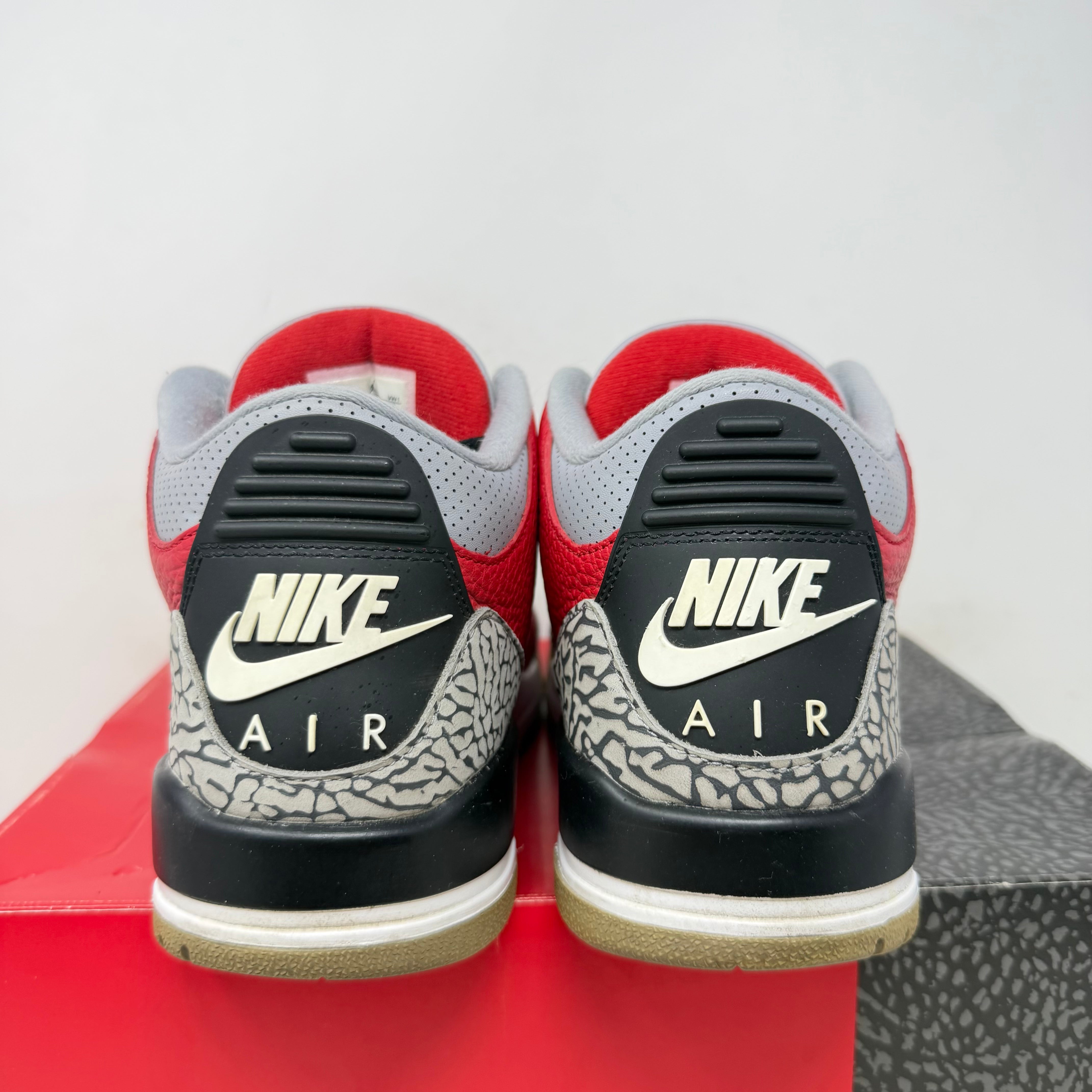 Jordan 3 Retro SE Unite