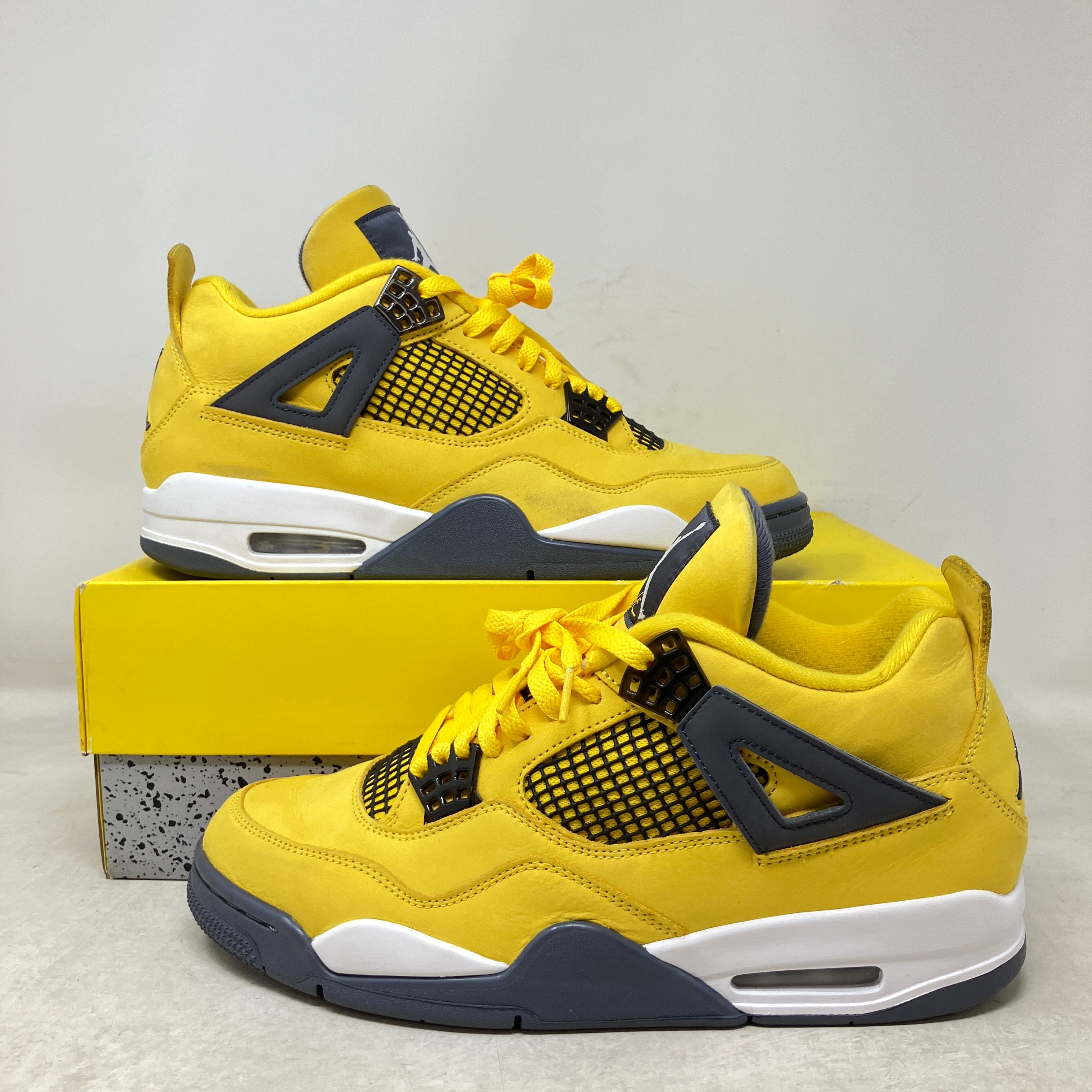 Jordan 4 Retro Lightning (2021)
