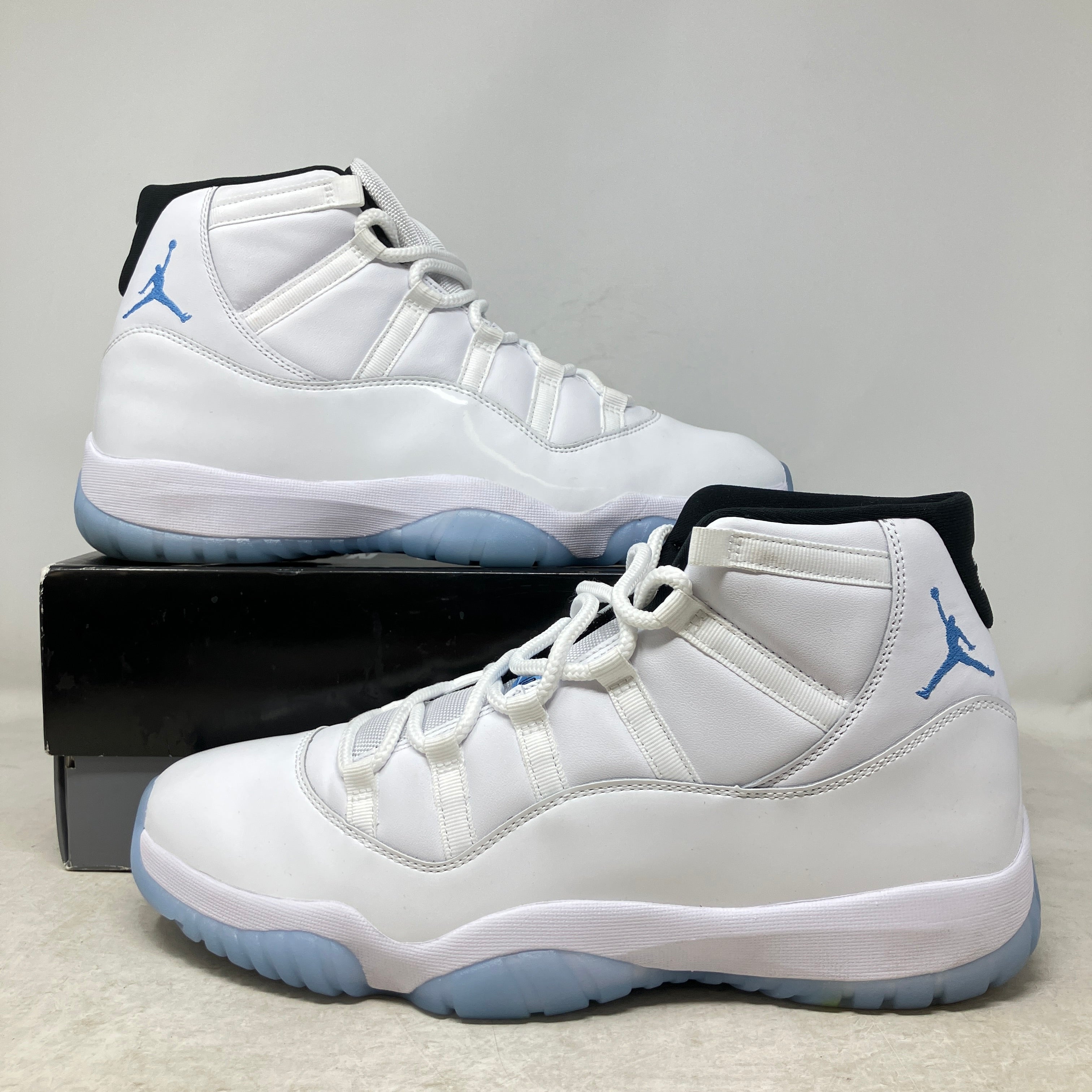 Jordan 11 Retro Legend Blue (2024)