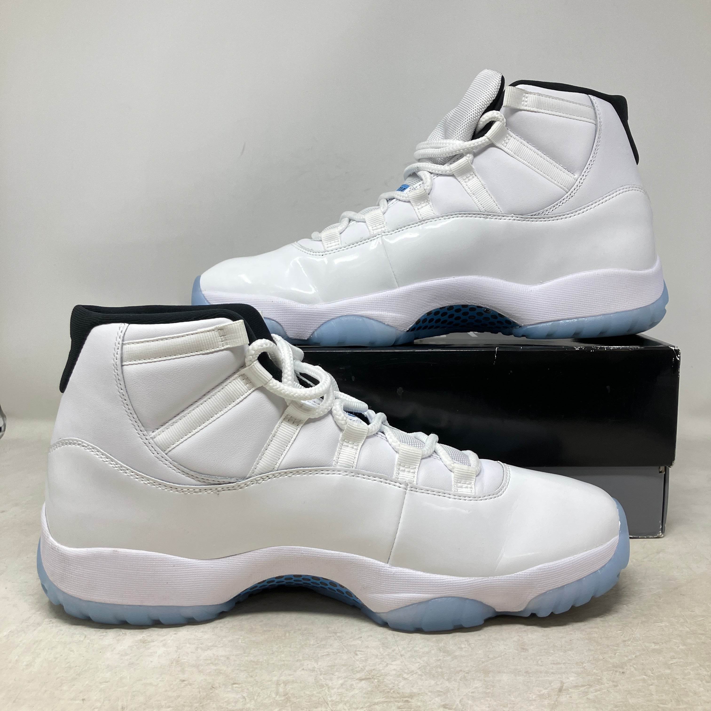 Jordan 11 Retro Legend Blue (2024)
