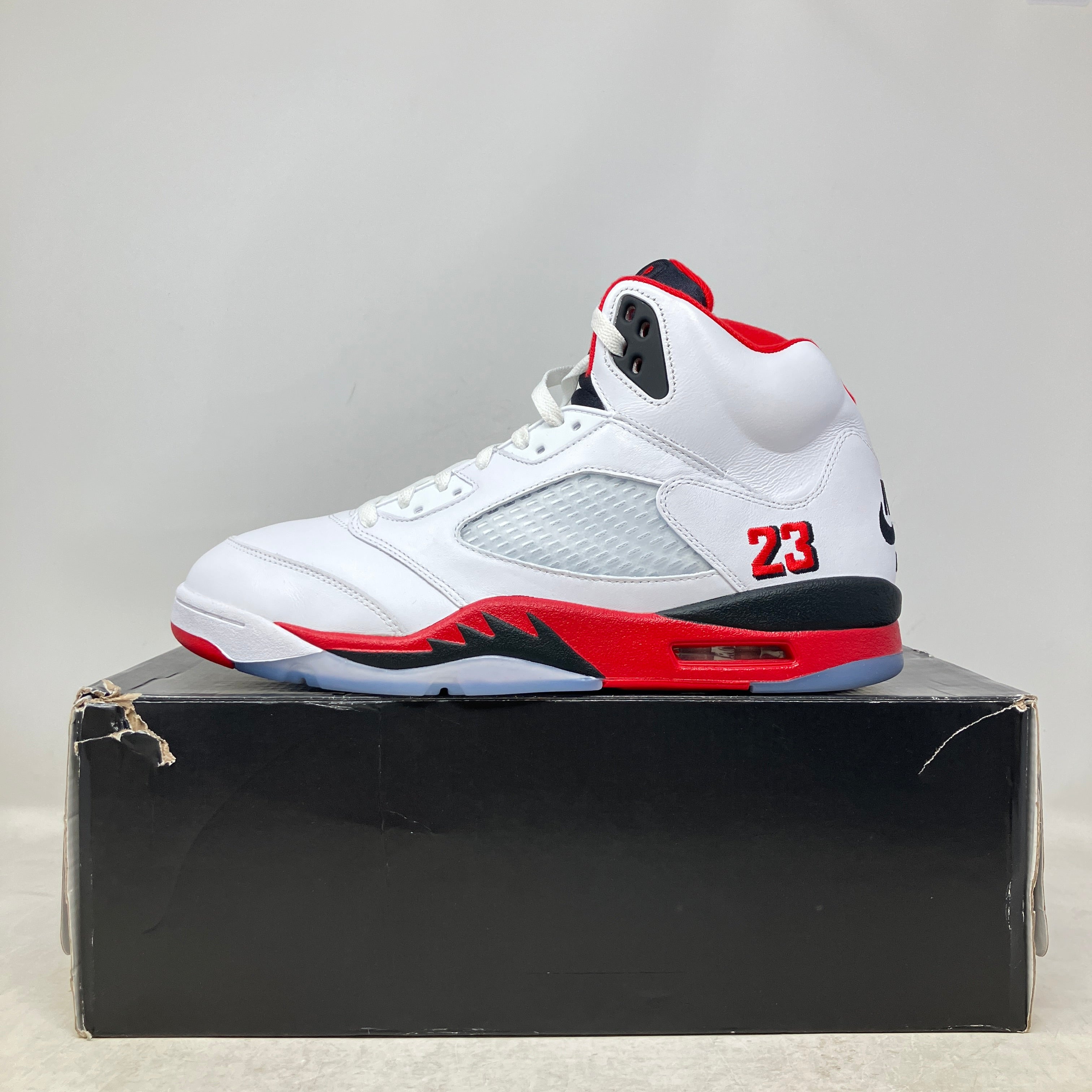 Jordan 5 Retro Fire Red Black Tongue (2025)