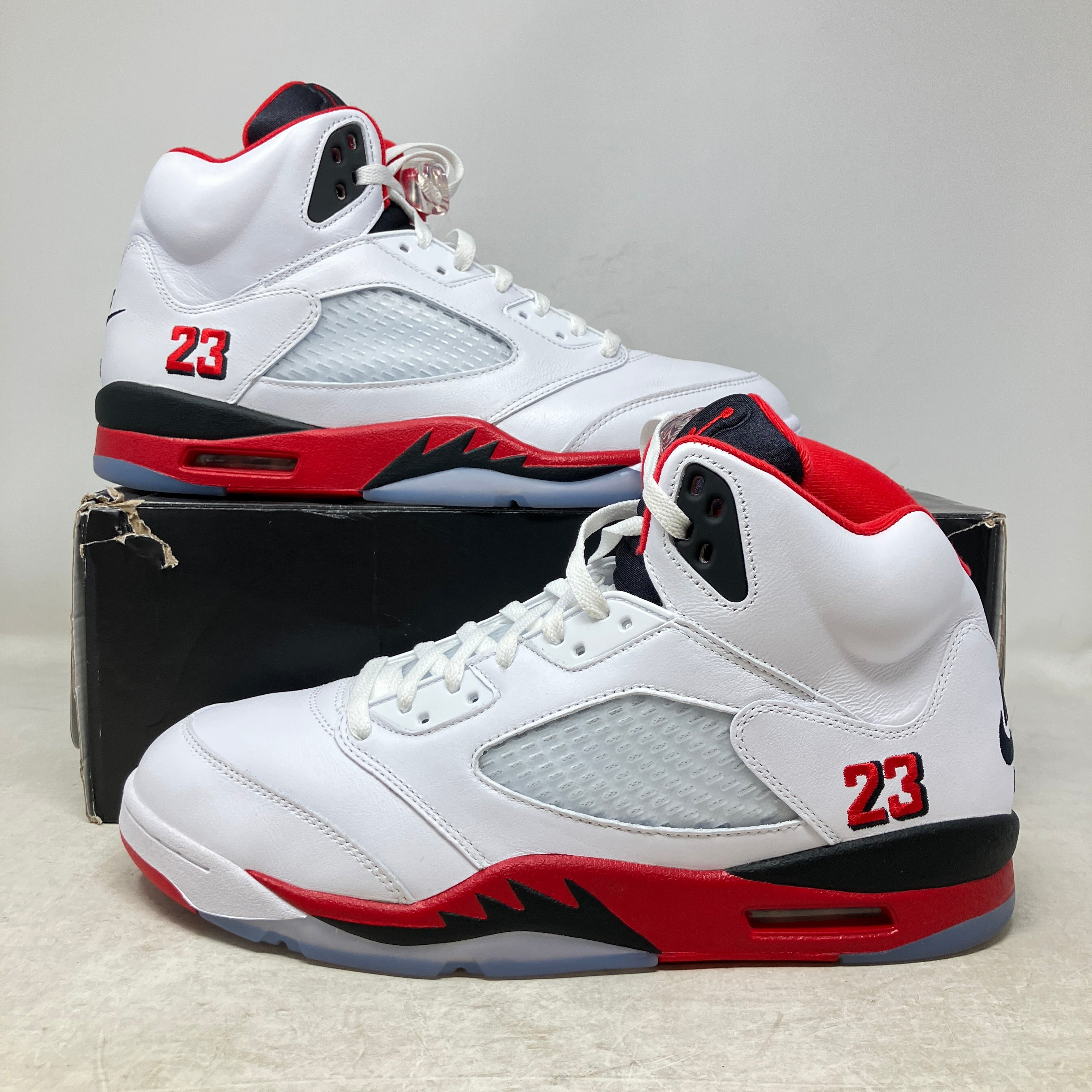 Jordan 5 Retro Fire Red Black Tongue (2025)