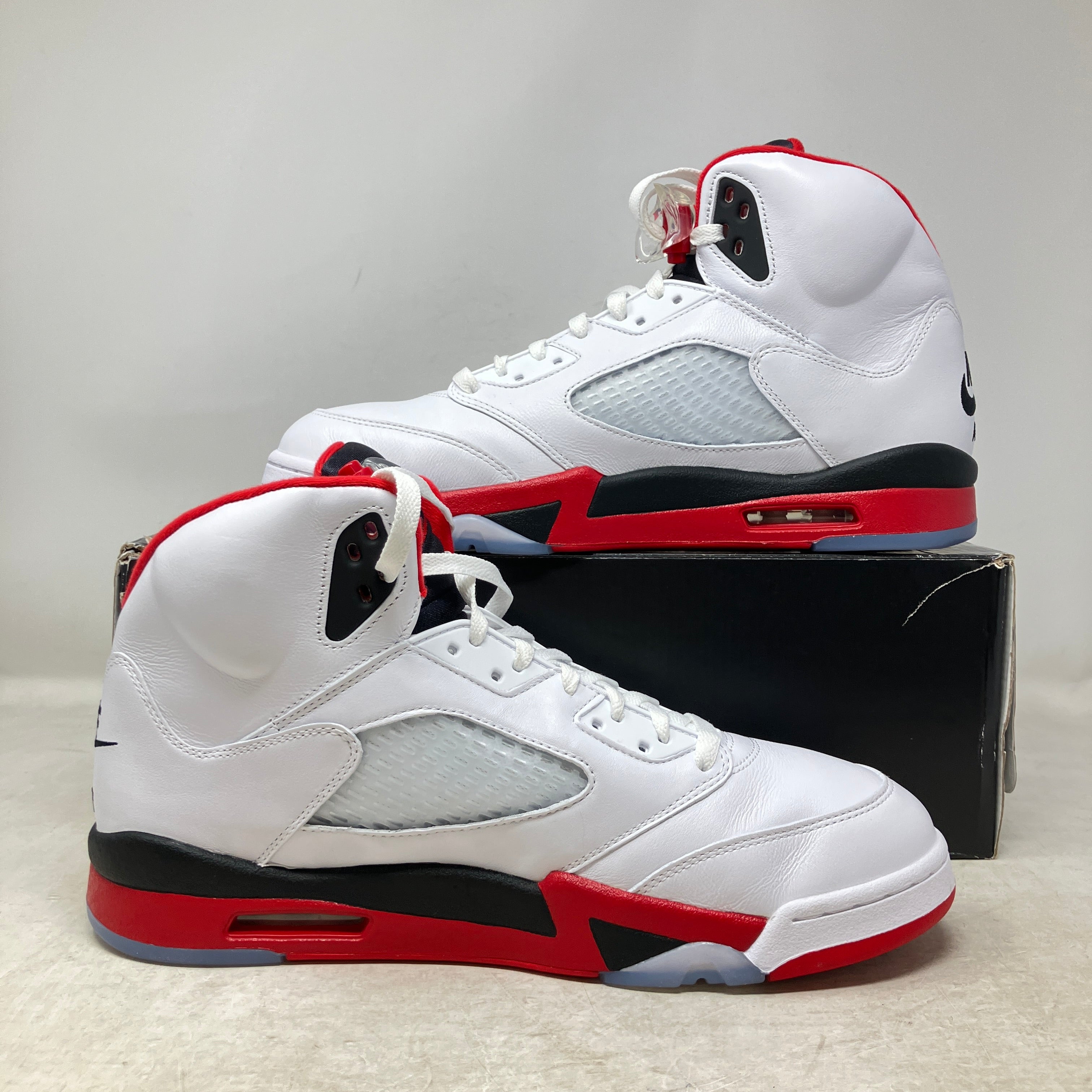 Jordan 5 Retro Fire Red Black Tongue (2025)