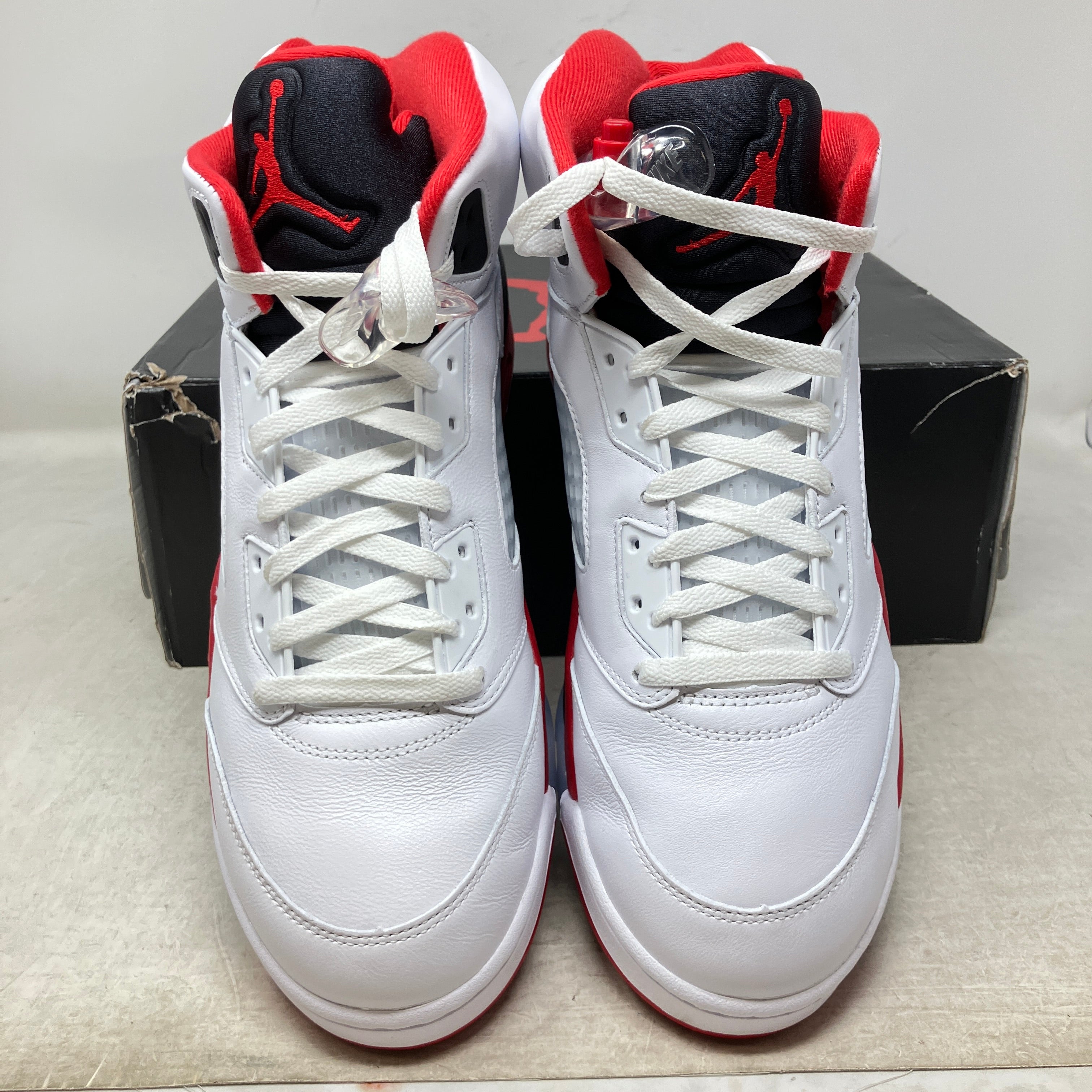 Jordan 5 Retro Fire Red Black Tongue (2025)