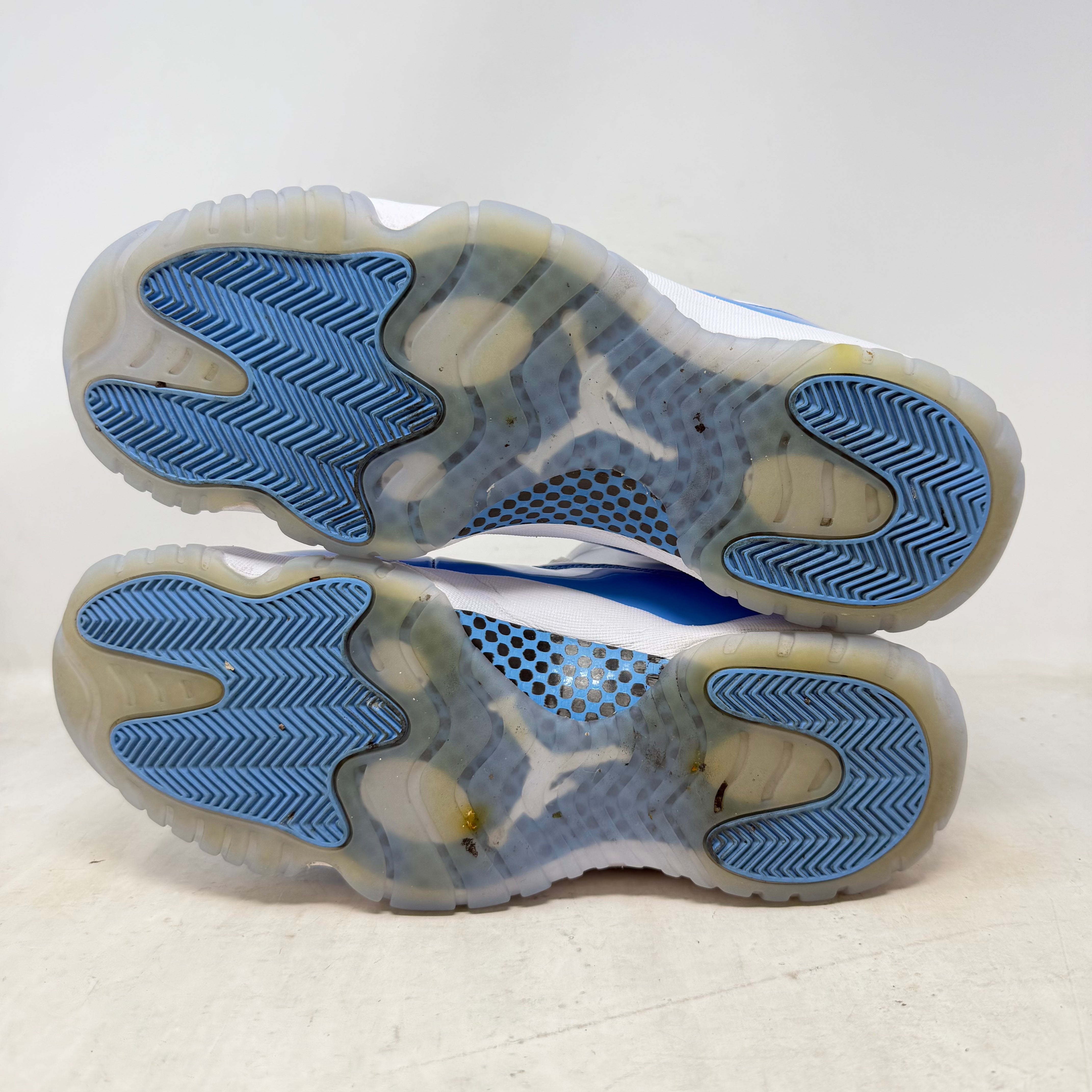 Jordan 11 Retro Low University Blue (2026)