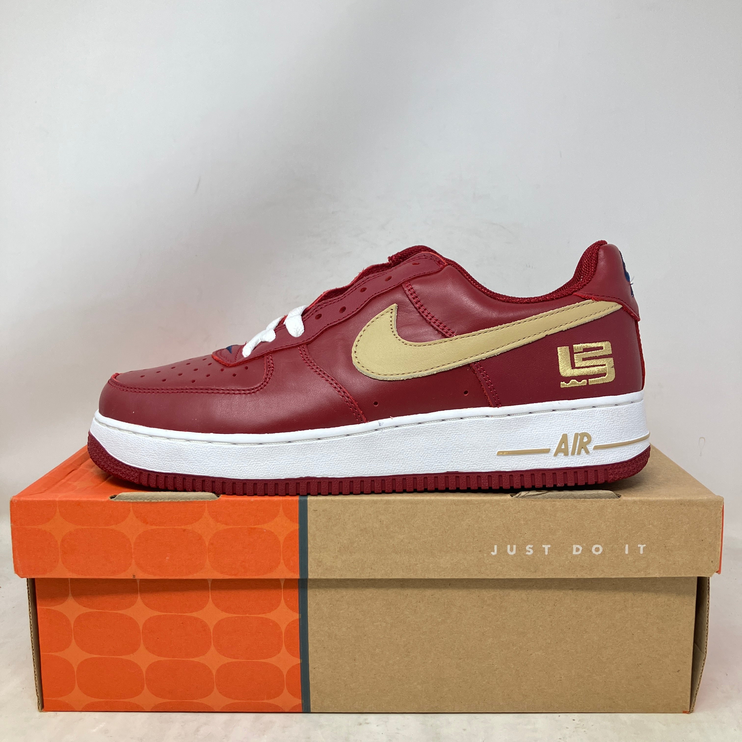 Nike Air Force 1 Low LeBron James (Cavs)