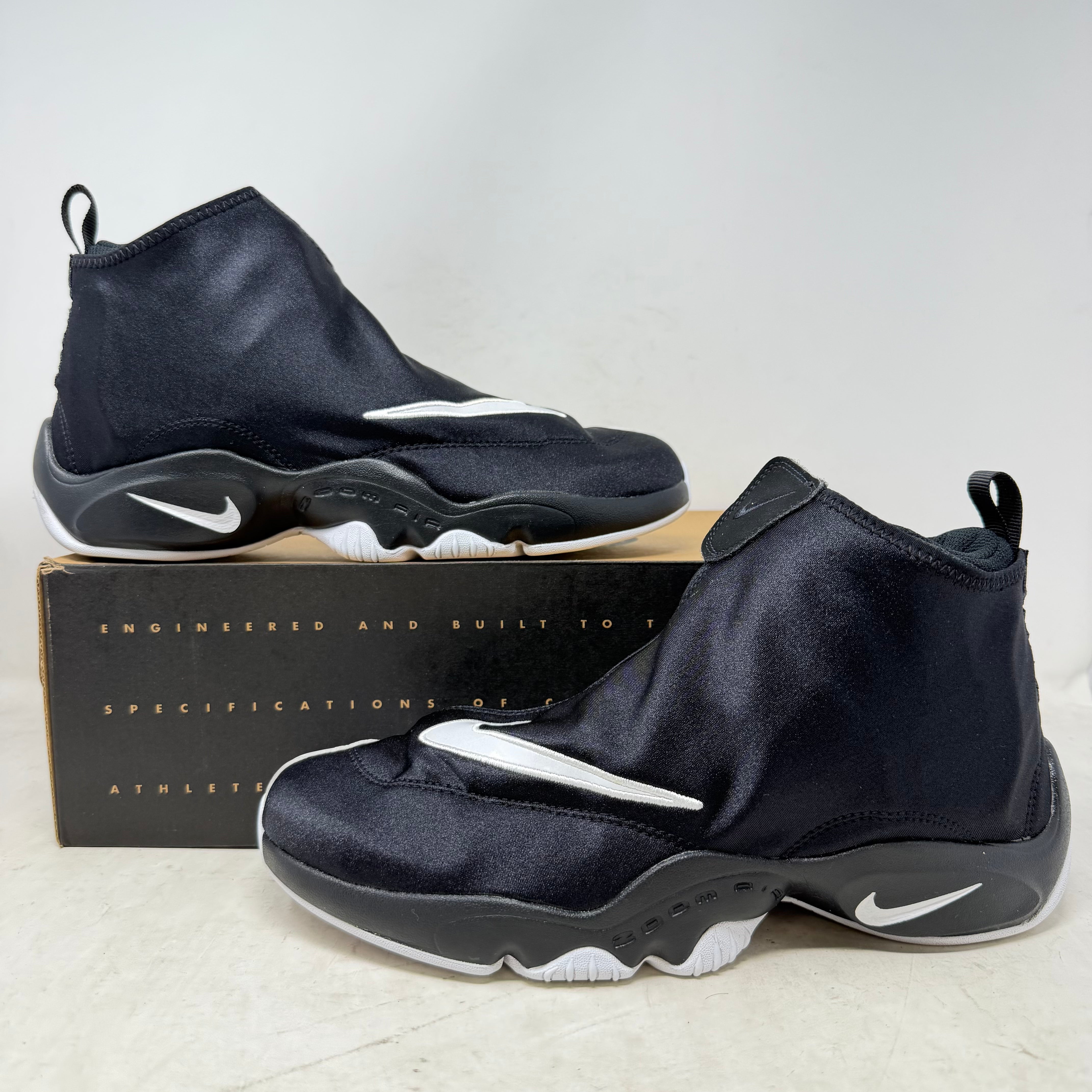 Nike Air Zoom Flight The Glove Black White OG (2026)