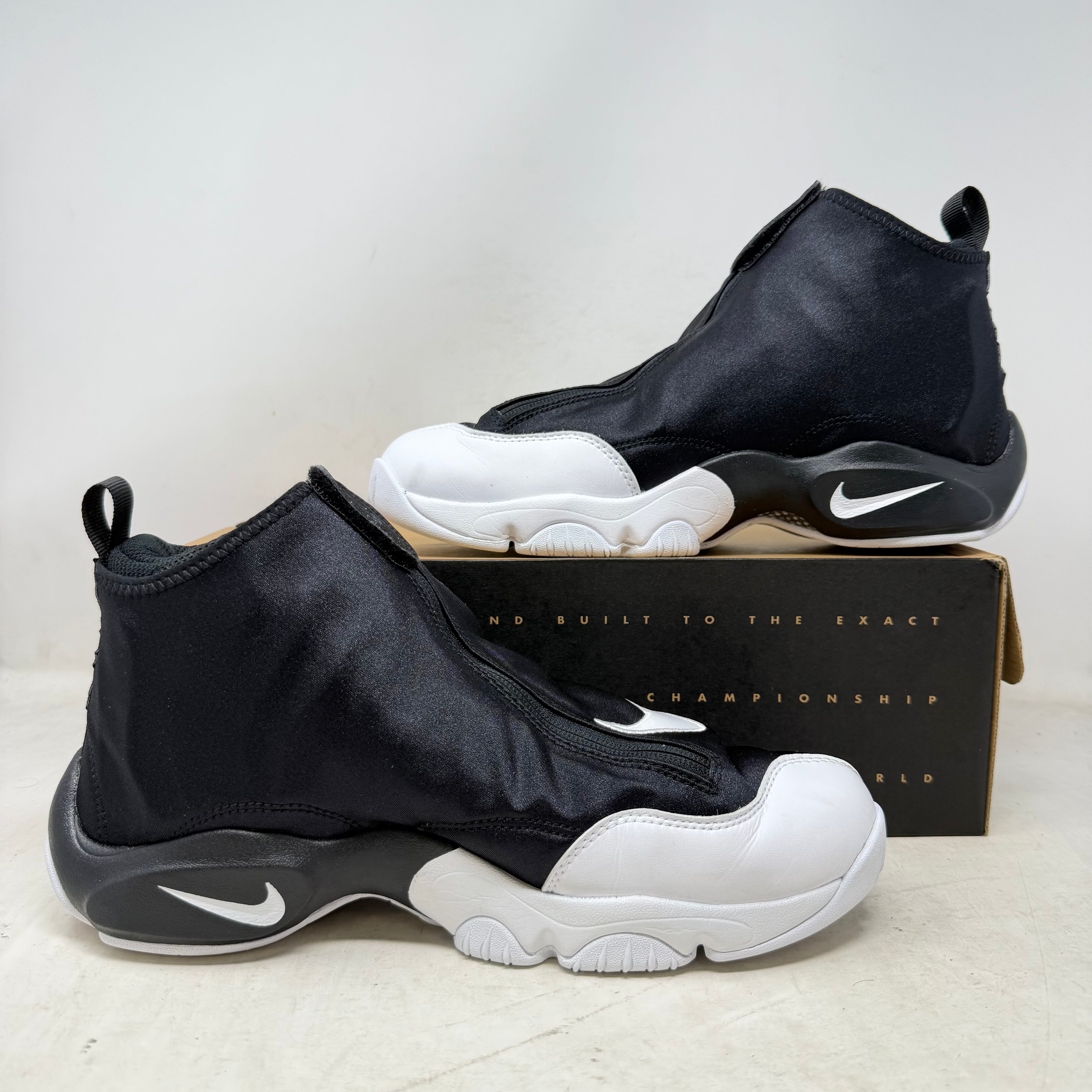 Nike Air Zoom Flight The Glove Black White OG (2026)