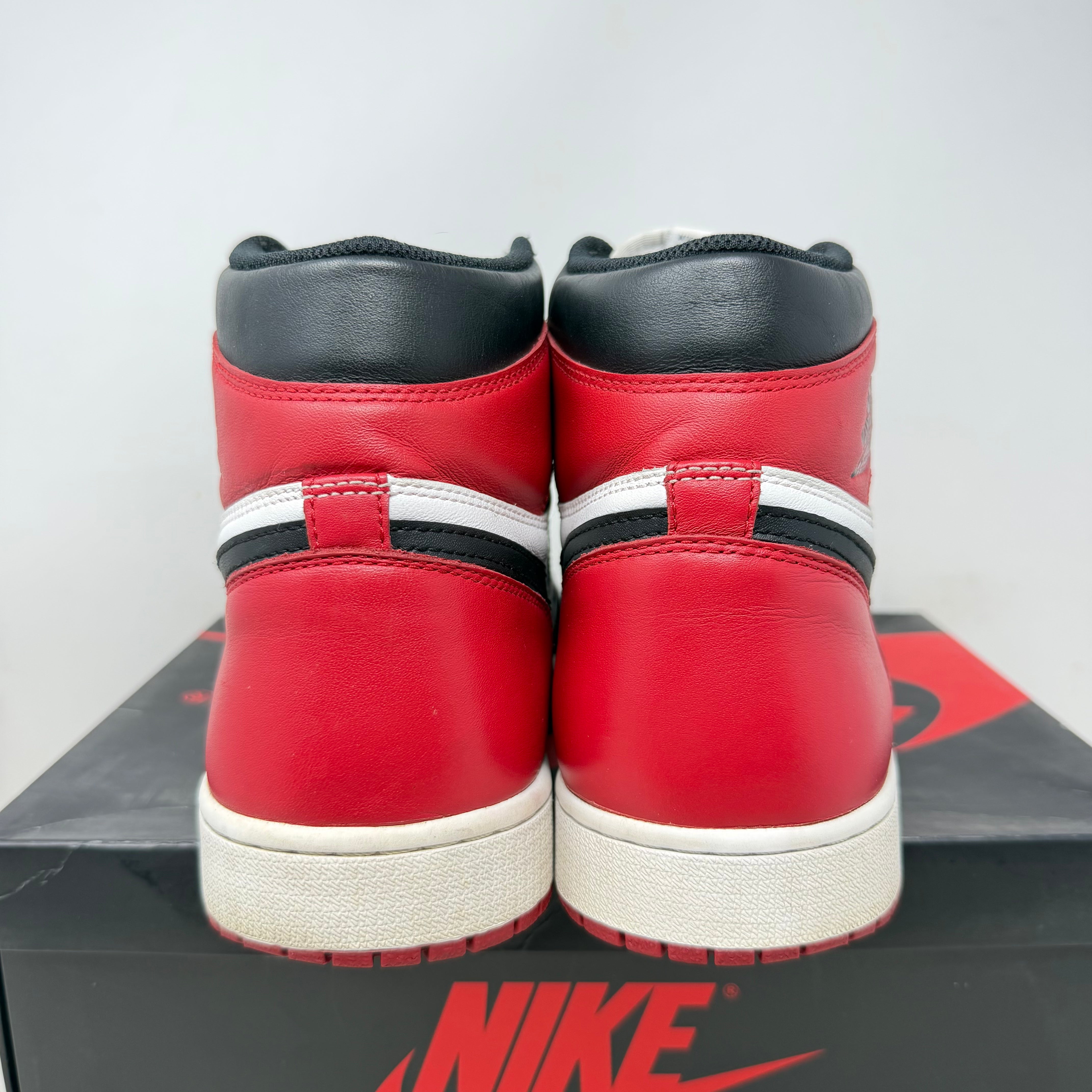 Jordan 1 Retro Black Toe (2016)