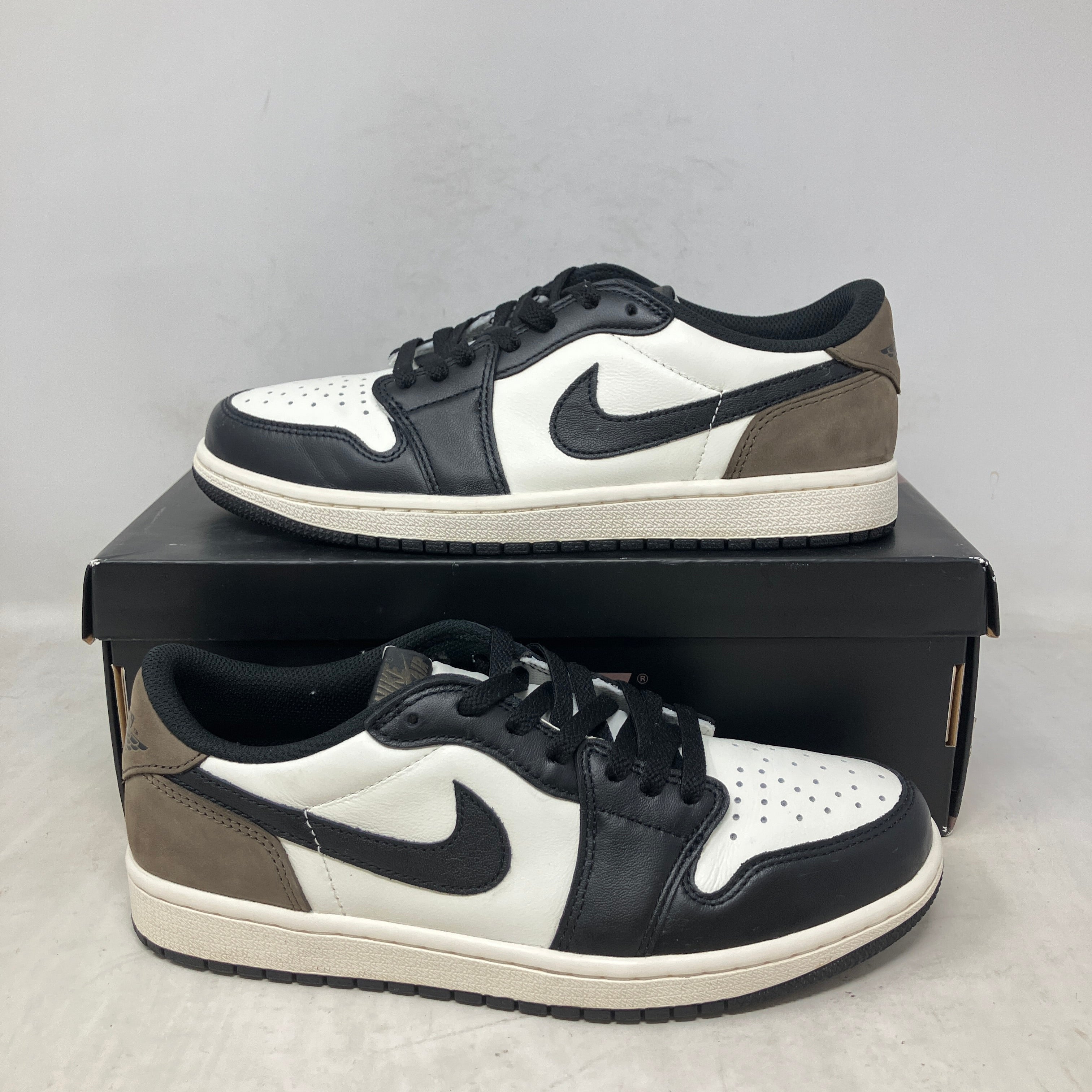 Jordan 1 Retro Low OG Mocha