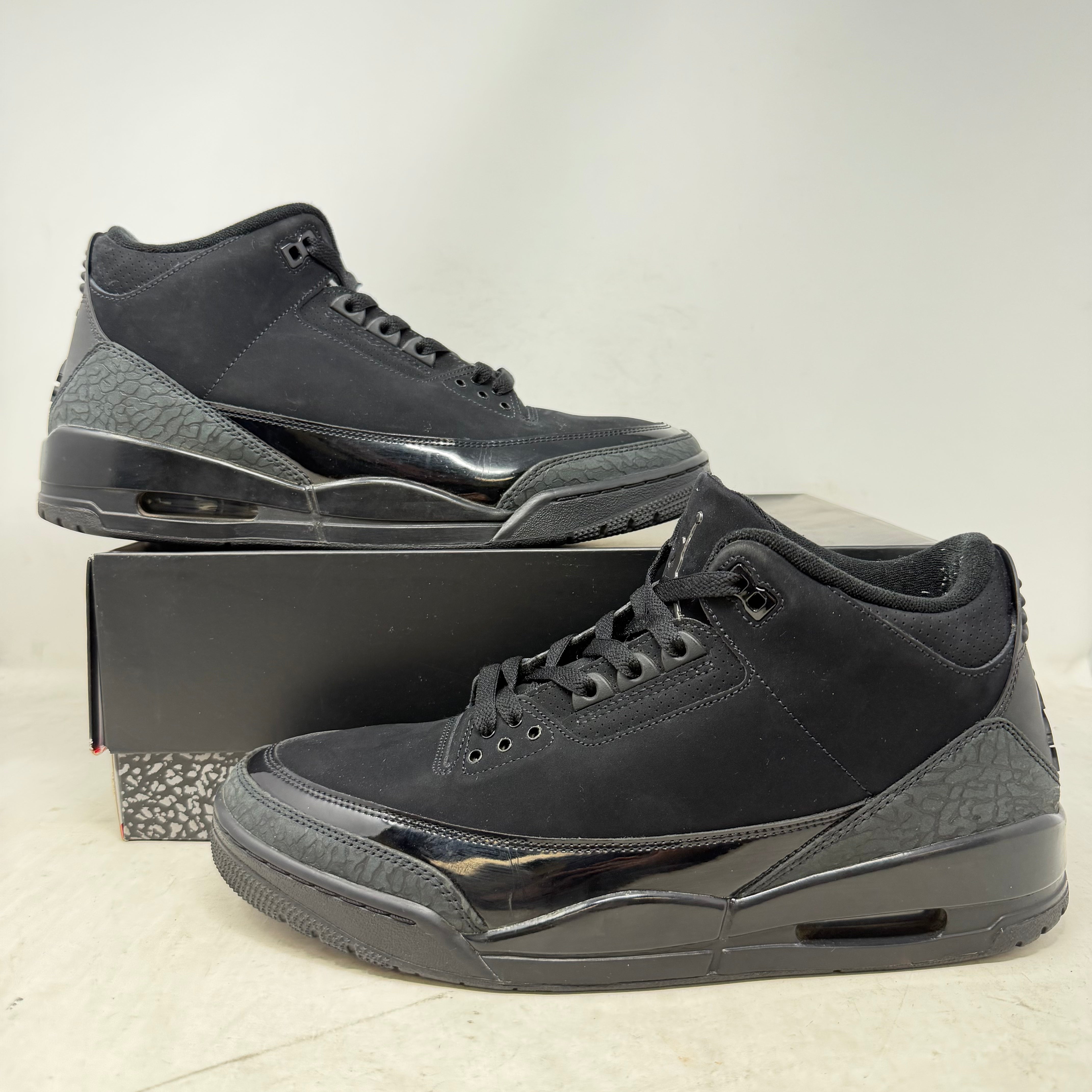 Jordan 3 Retro Black Cat (2025)