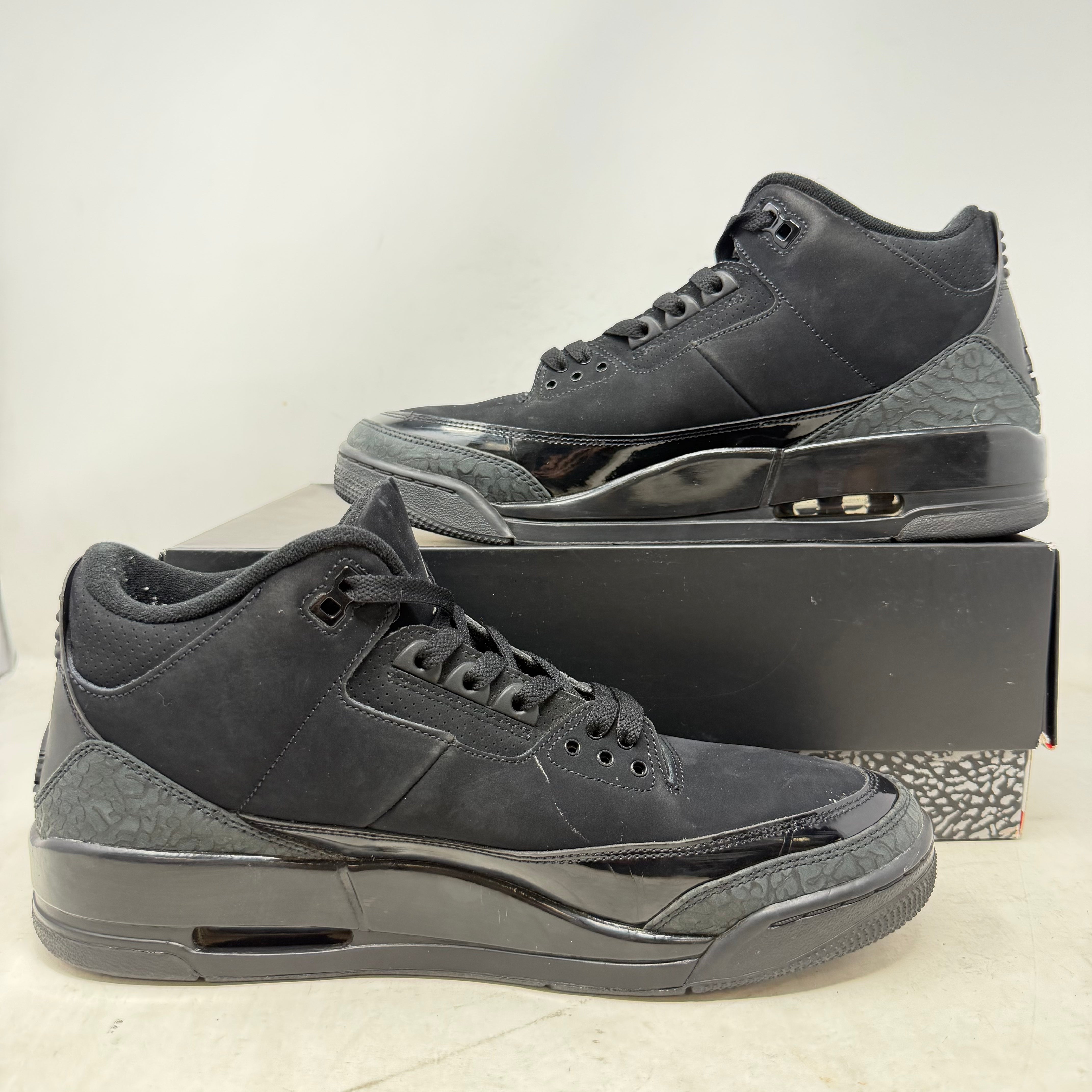 Jordan 3 Retro Black Cat (2025)