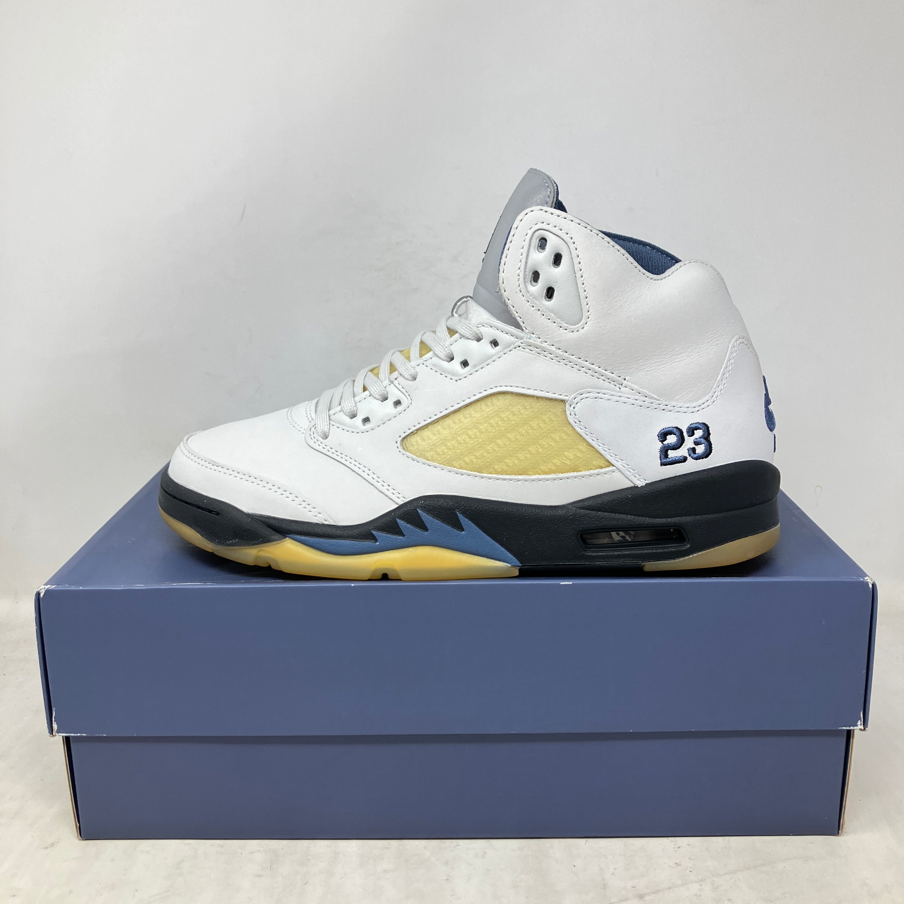 Jordan 5 Retro A Ma Maniére Dawn (Women's)