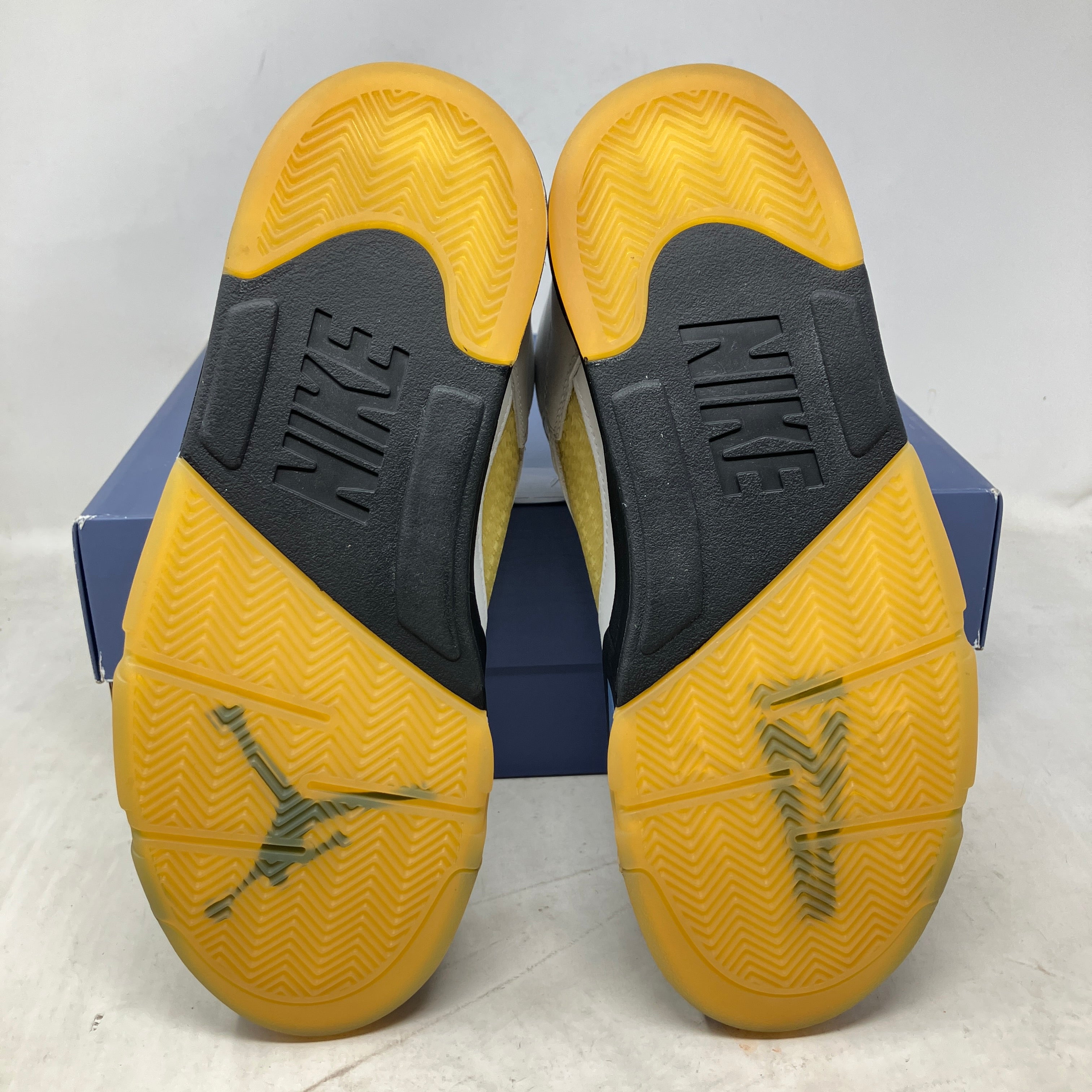 Jordan 5 Retro A Ma Maniére Dawn (Women's)
