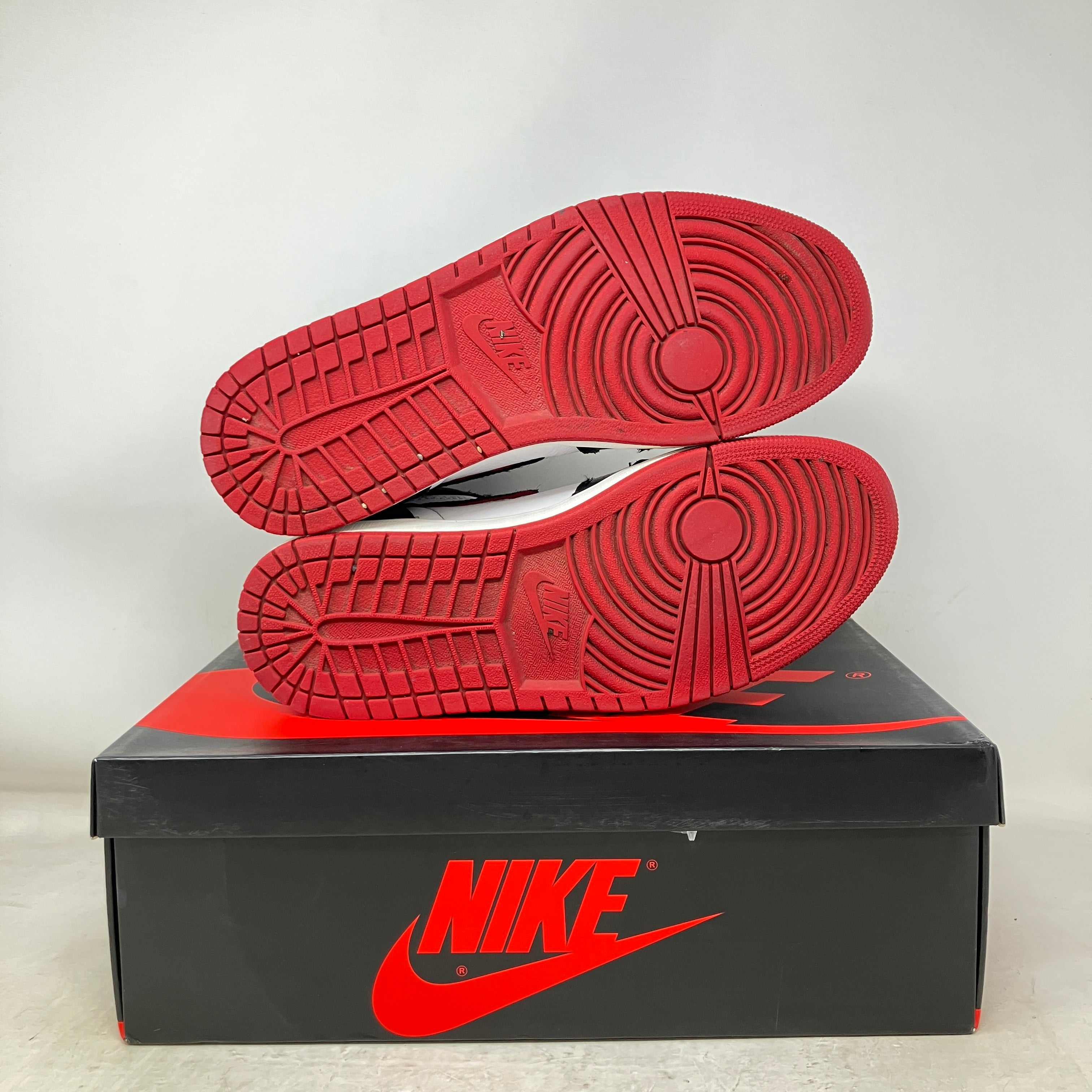 Jordan 1 Retro High Bloodline
