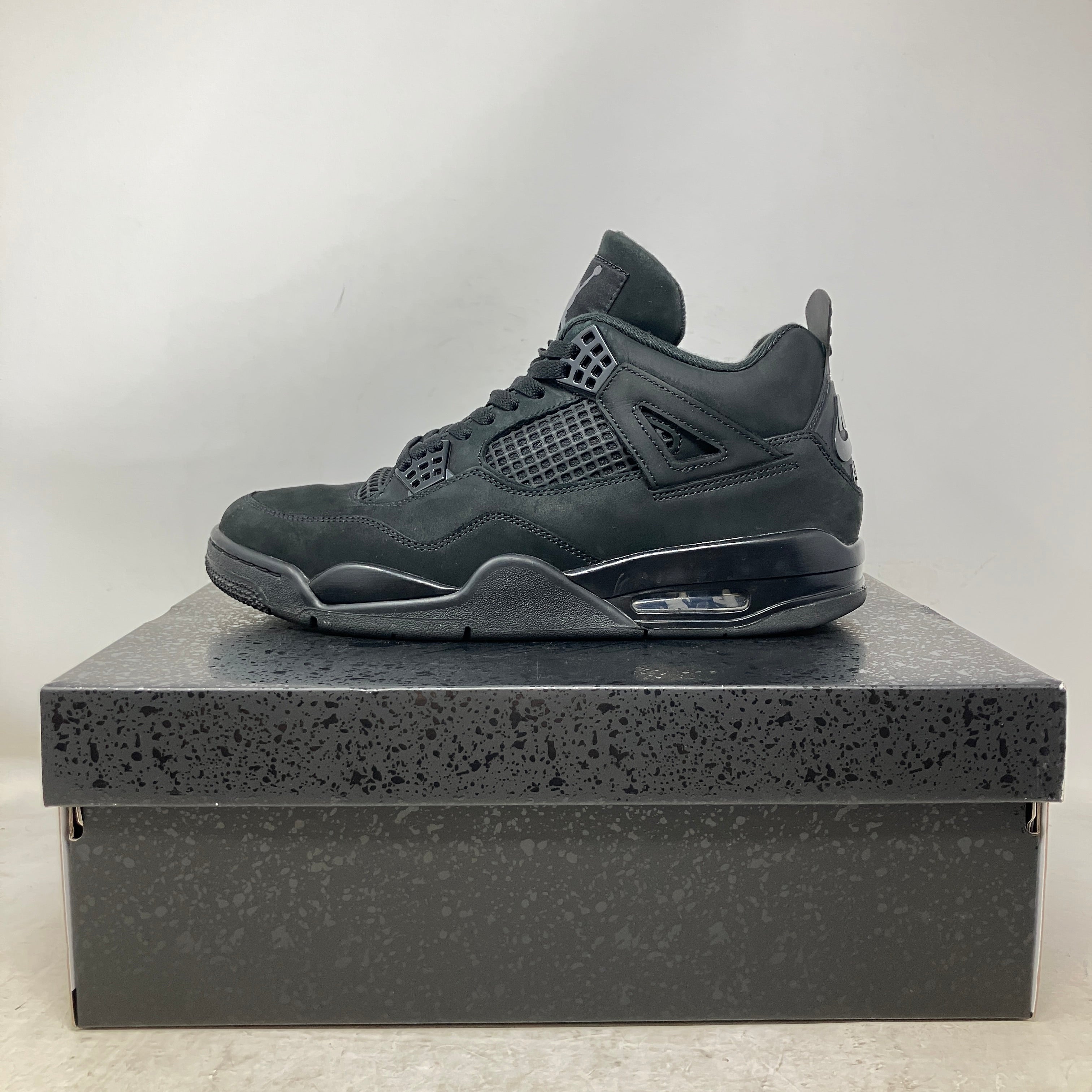 Jordan 4 Retro Black Cat (2025)
