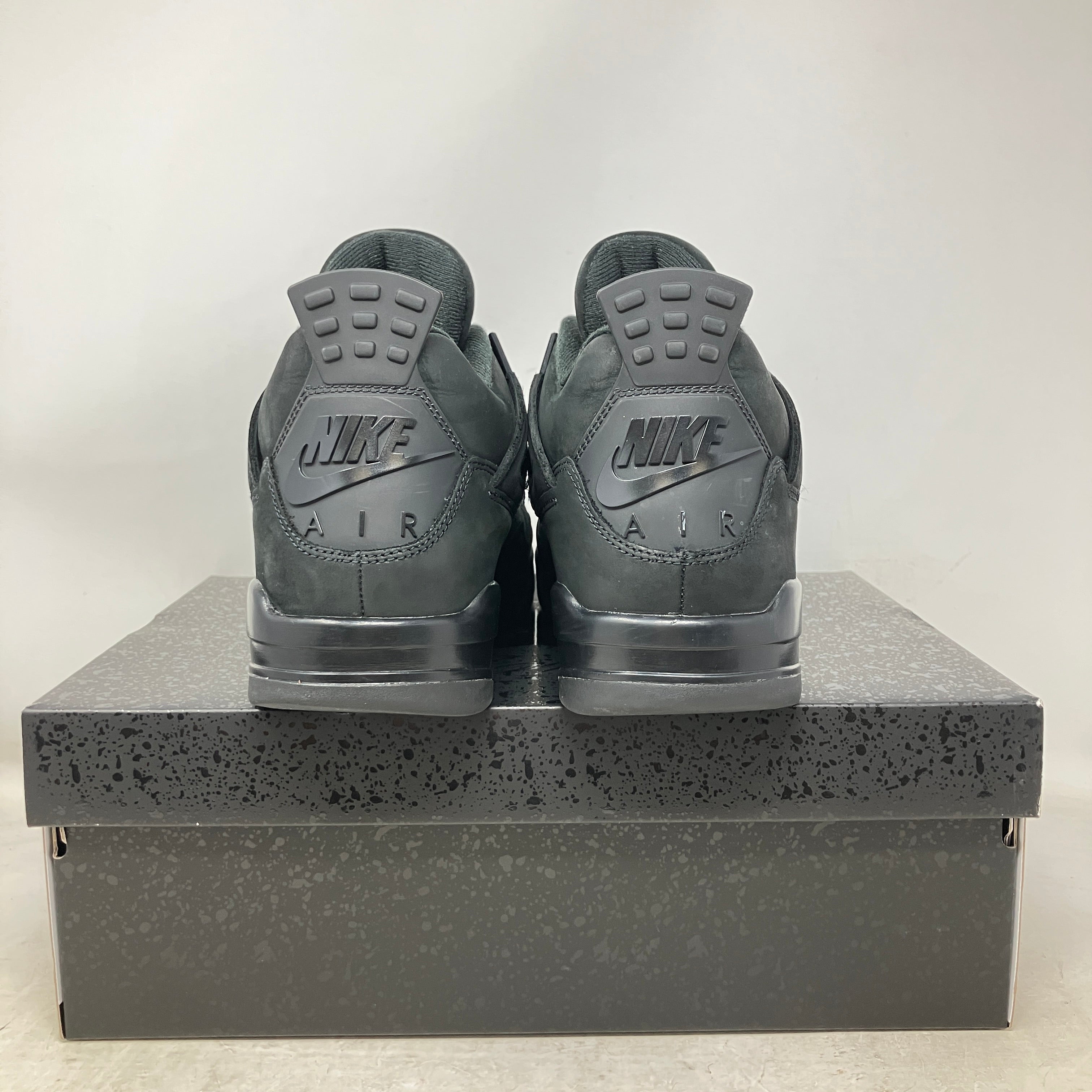 Jordan 4 Retro Black Cat (2025)