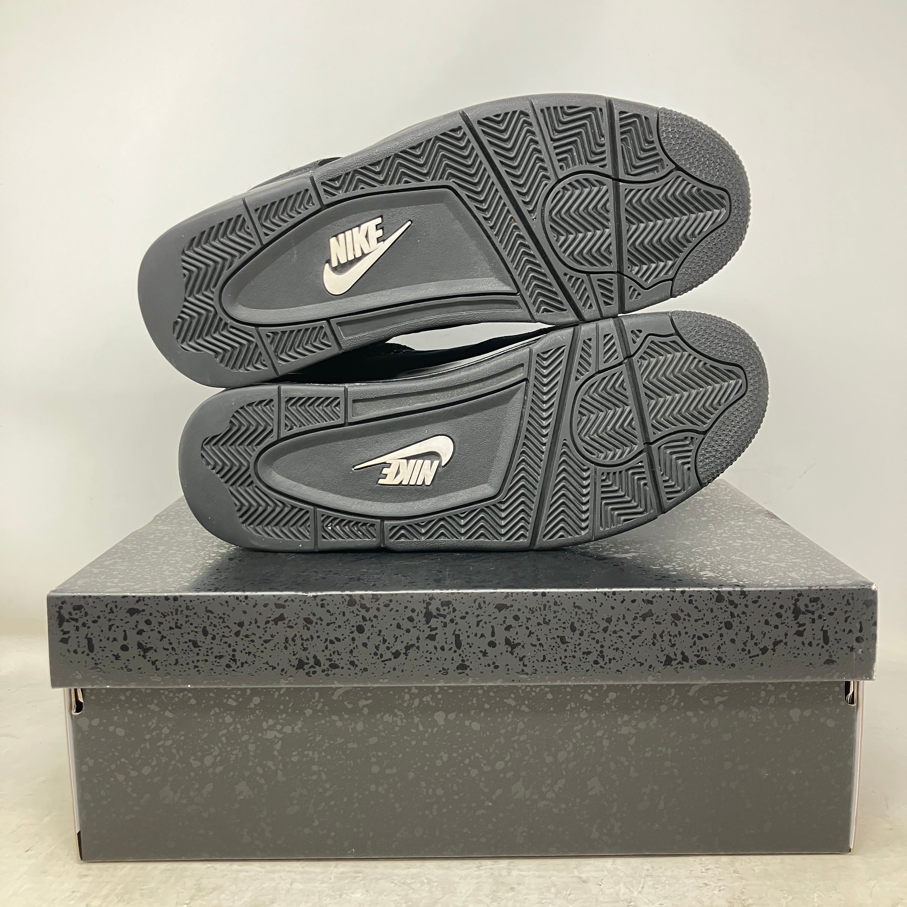 Jordan 4 Retro Black Cat (2025)