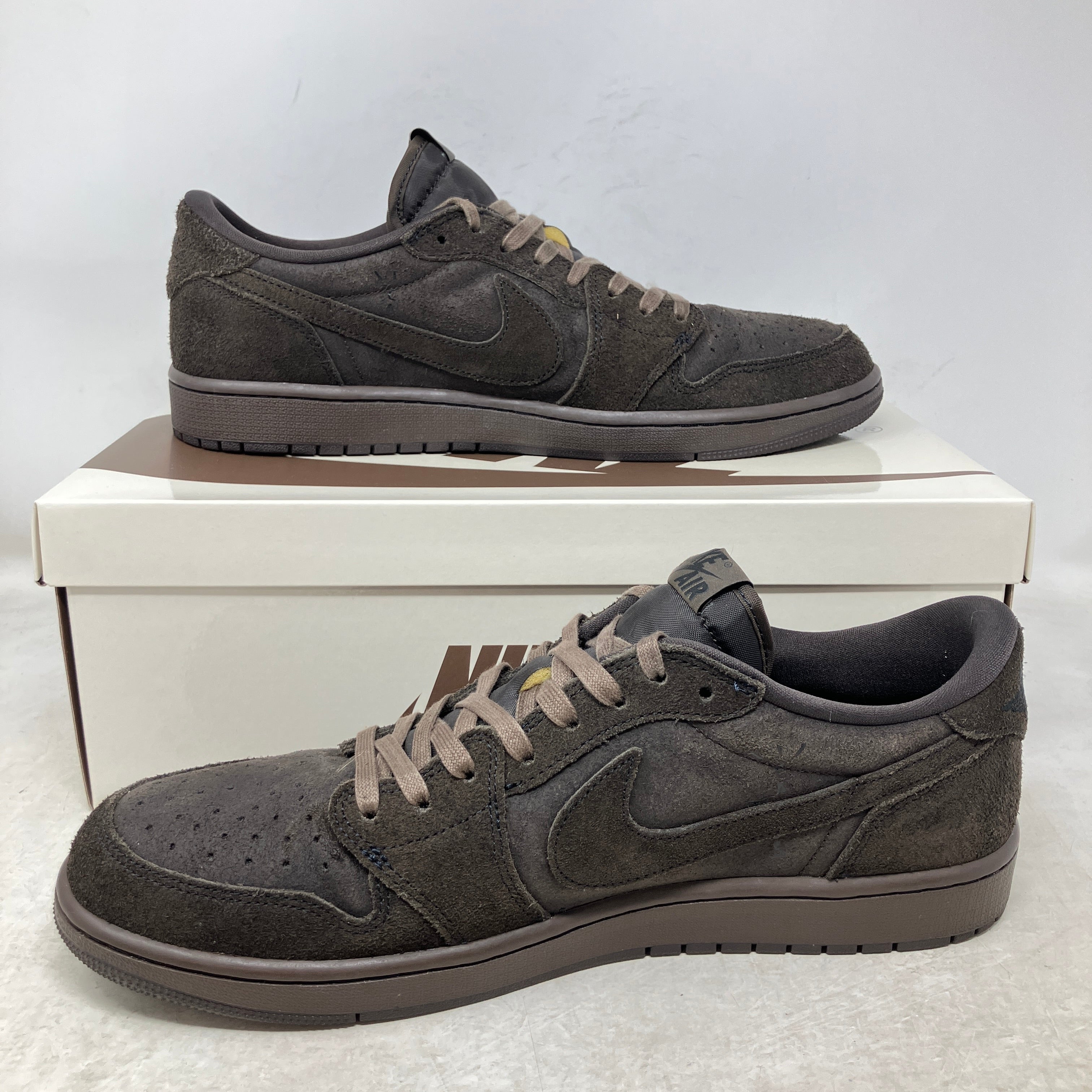 Jordan 1 Retro Low OG SP Travis Scott Velvet Brown – Hidden Realm