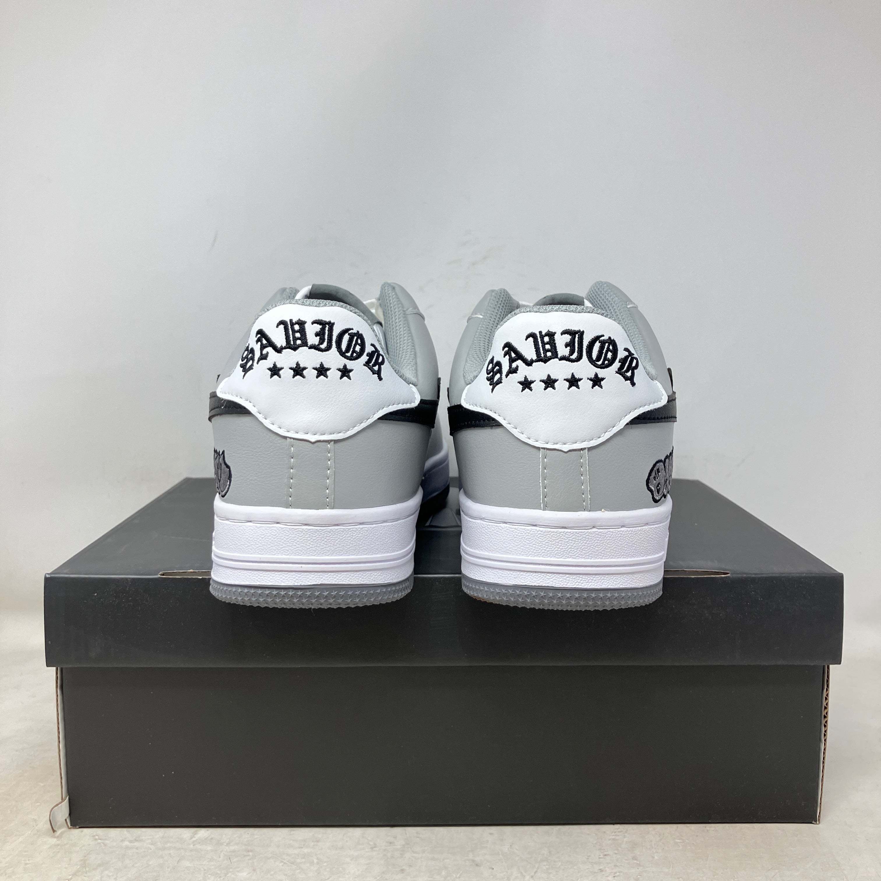 Savior Studios MF Doomstas White/Grey