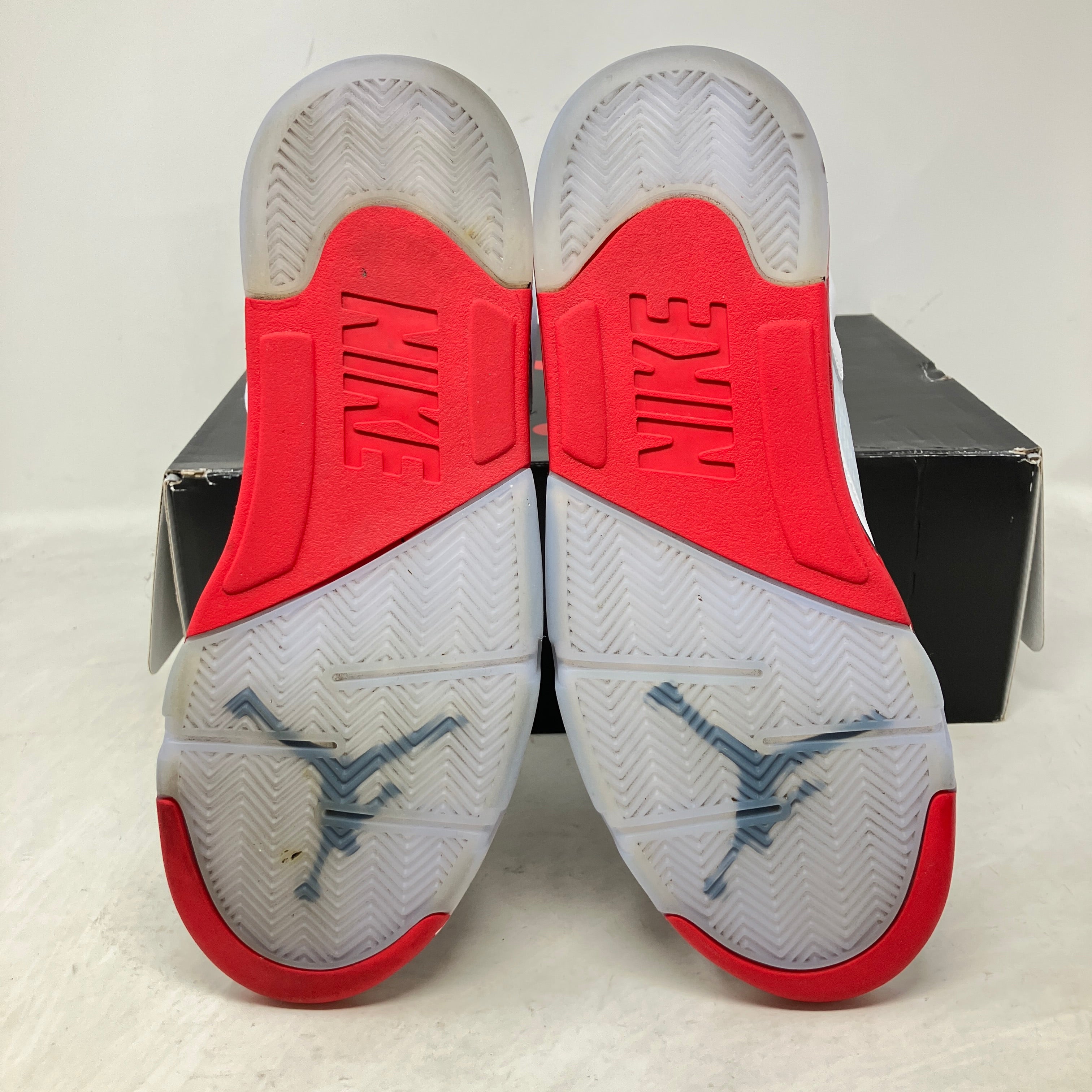 Jordan 5 Retro Fire Red Black Tongue (2025)