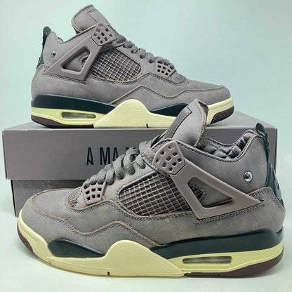 Jordan 4 Retro SP A Ma Maniére Violet Ore sneakers, pre-owned, with all accessories included.