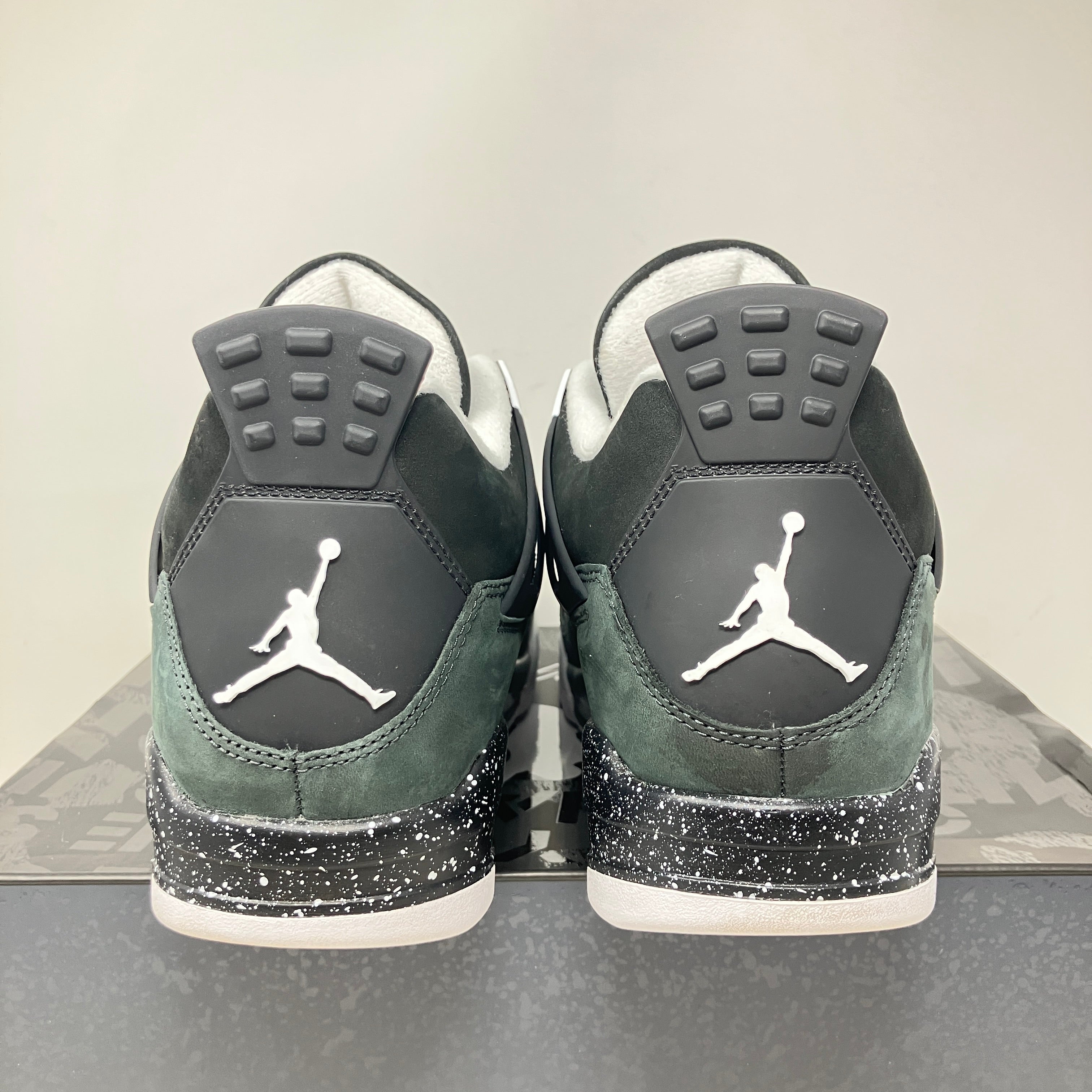 Jordan 4 Retro Fear (2024)